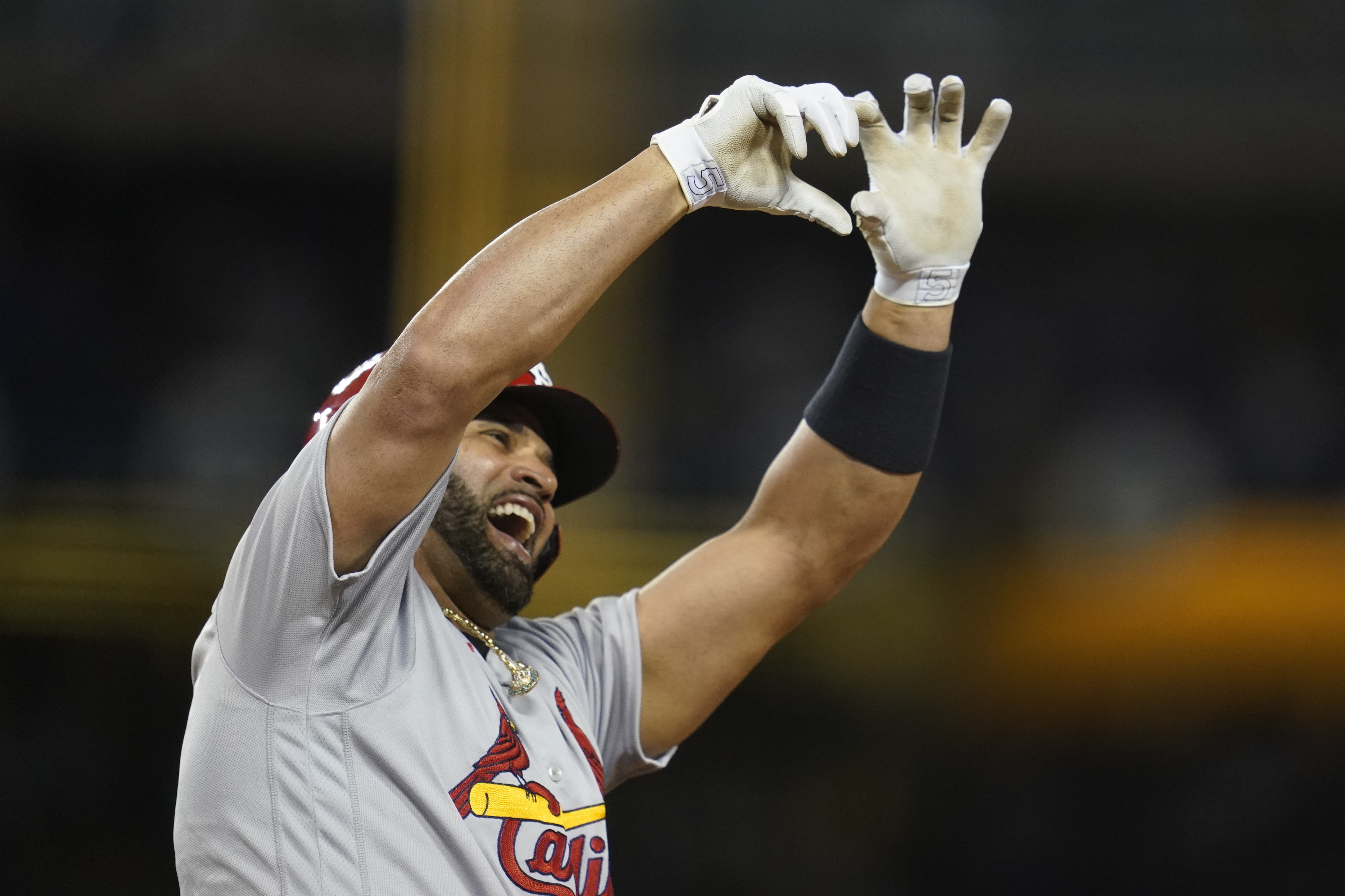 Albert Pujols becomes the 4th player in MLB history to hit 700 career home  runs, Sports