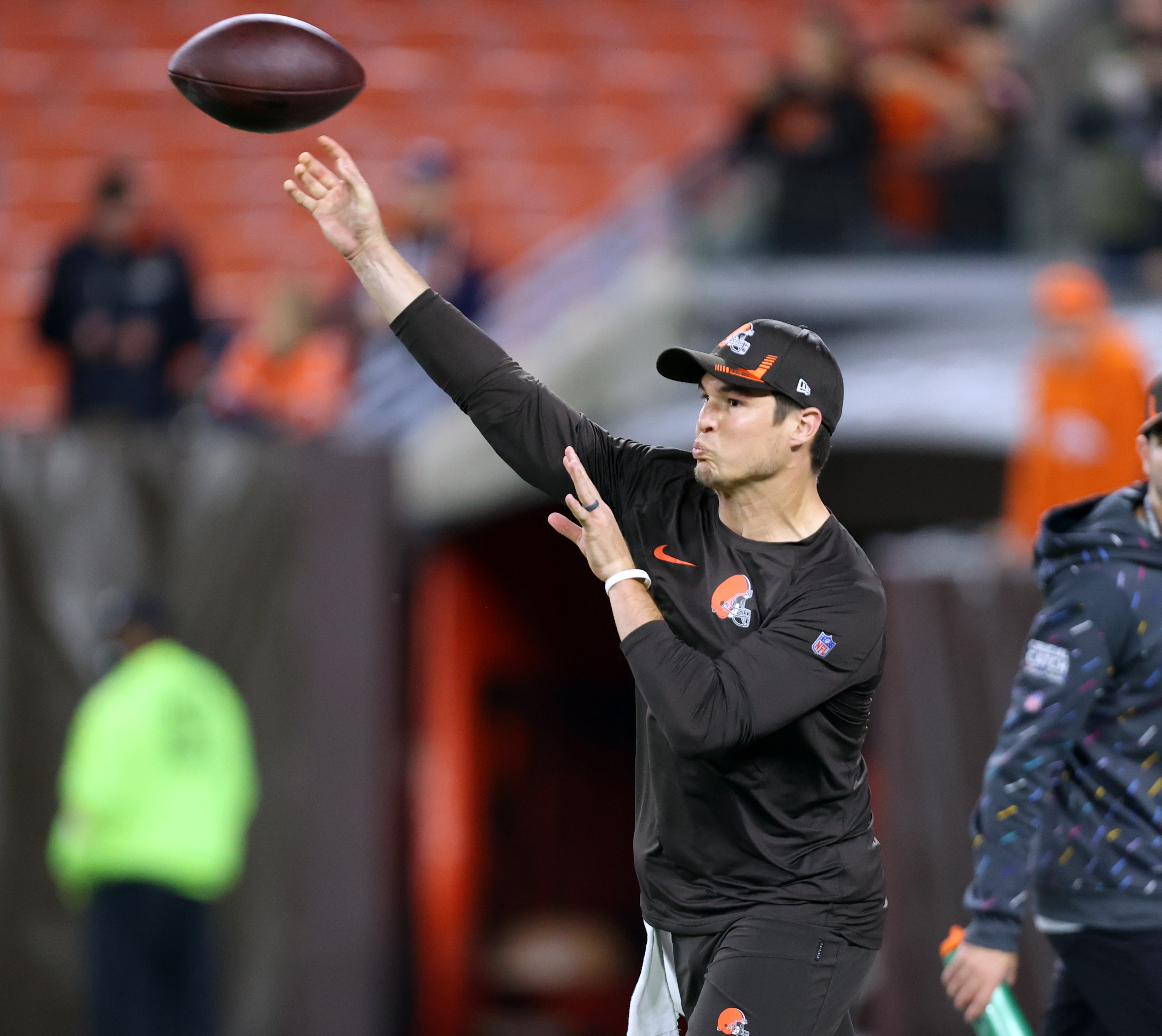 Cleveland Browns' quarterback Nick Mullens finds new NFL home with