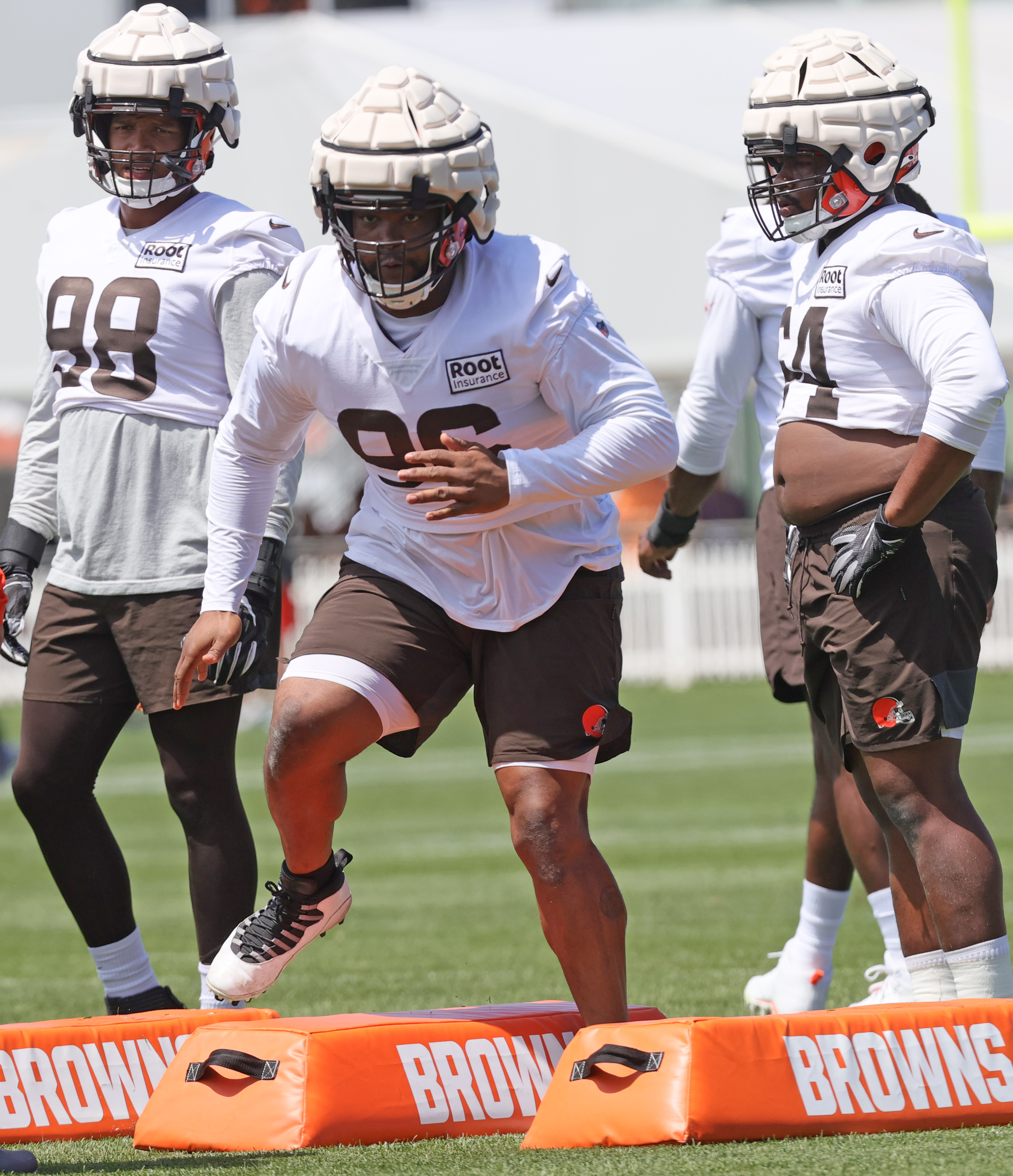 The Significance of Cleveland Browns Defensive Tackle Jordan Elliott -  Sports Illustrated Cleveland Browns News, Analysis and More