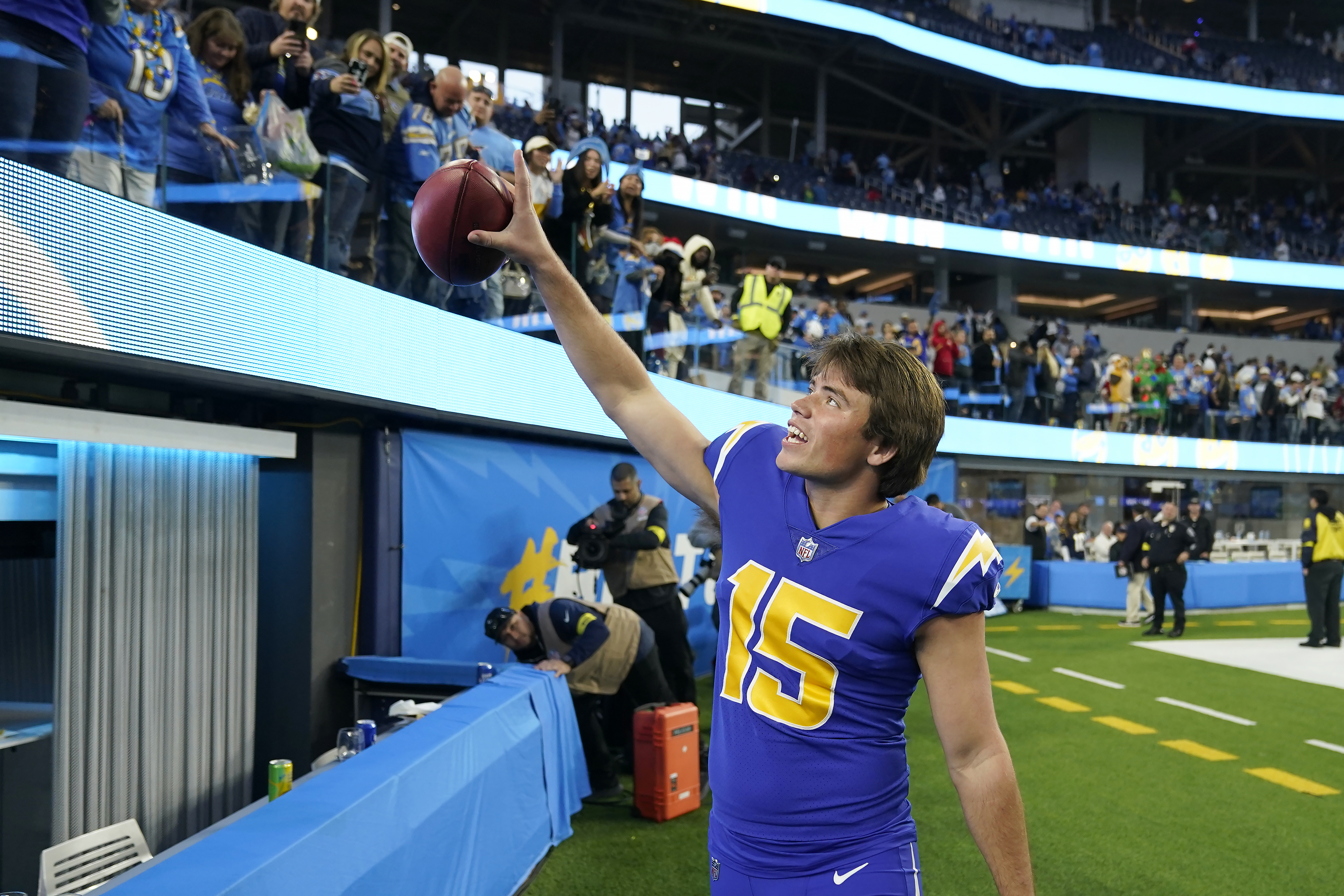 Justin Herbert, Cameron Dicker propel Los Angeles Chargers to victory over  Titans 