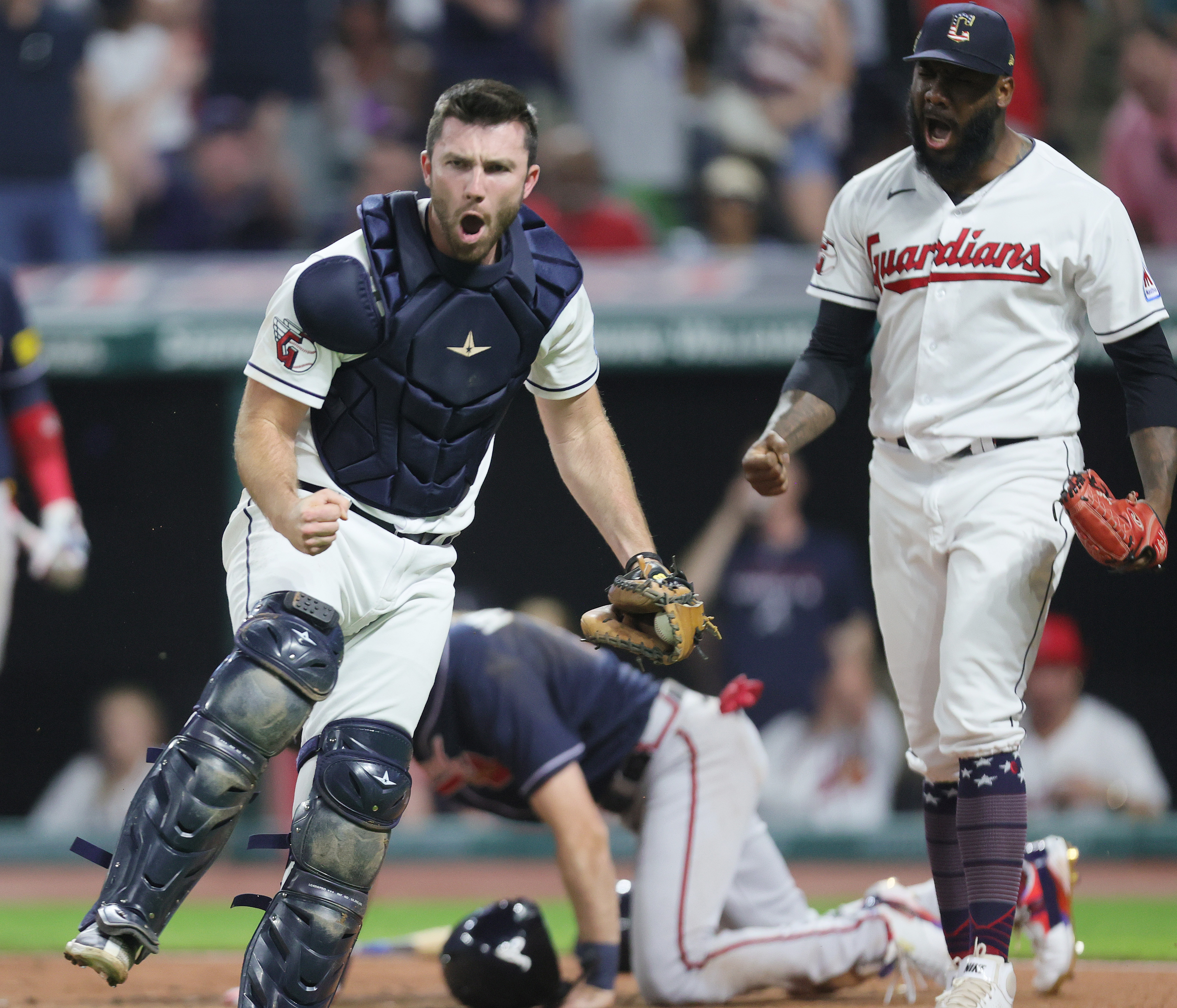 Fry's hit in 10th ends Braves' winning streak; Cleveland beats Atlanta 6-5