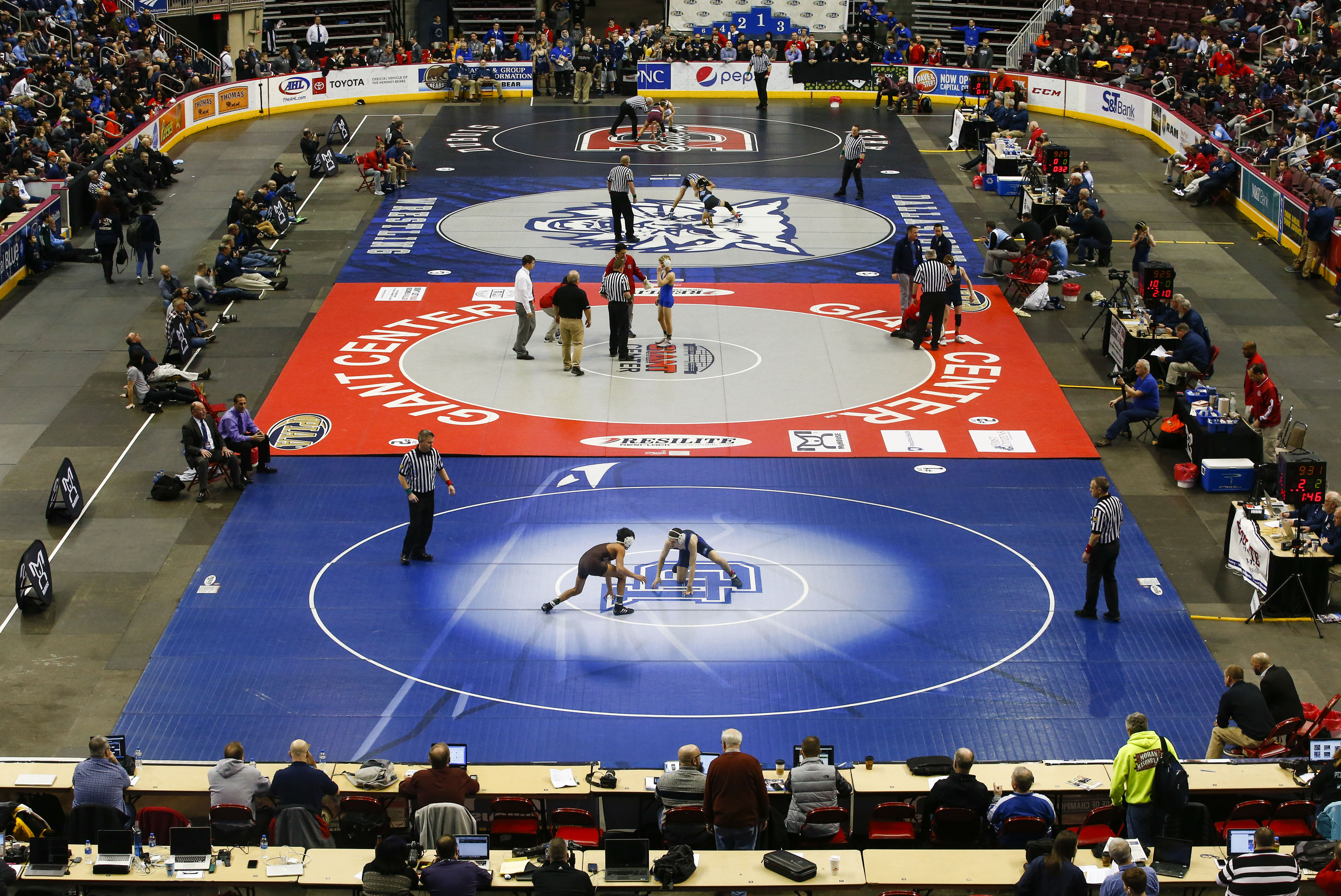 LIVE: Follow updates from the PIAA team wrestling championships 