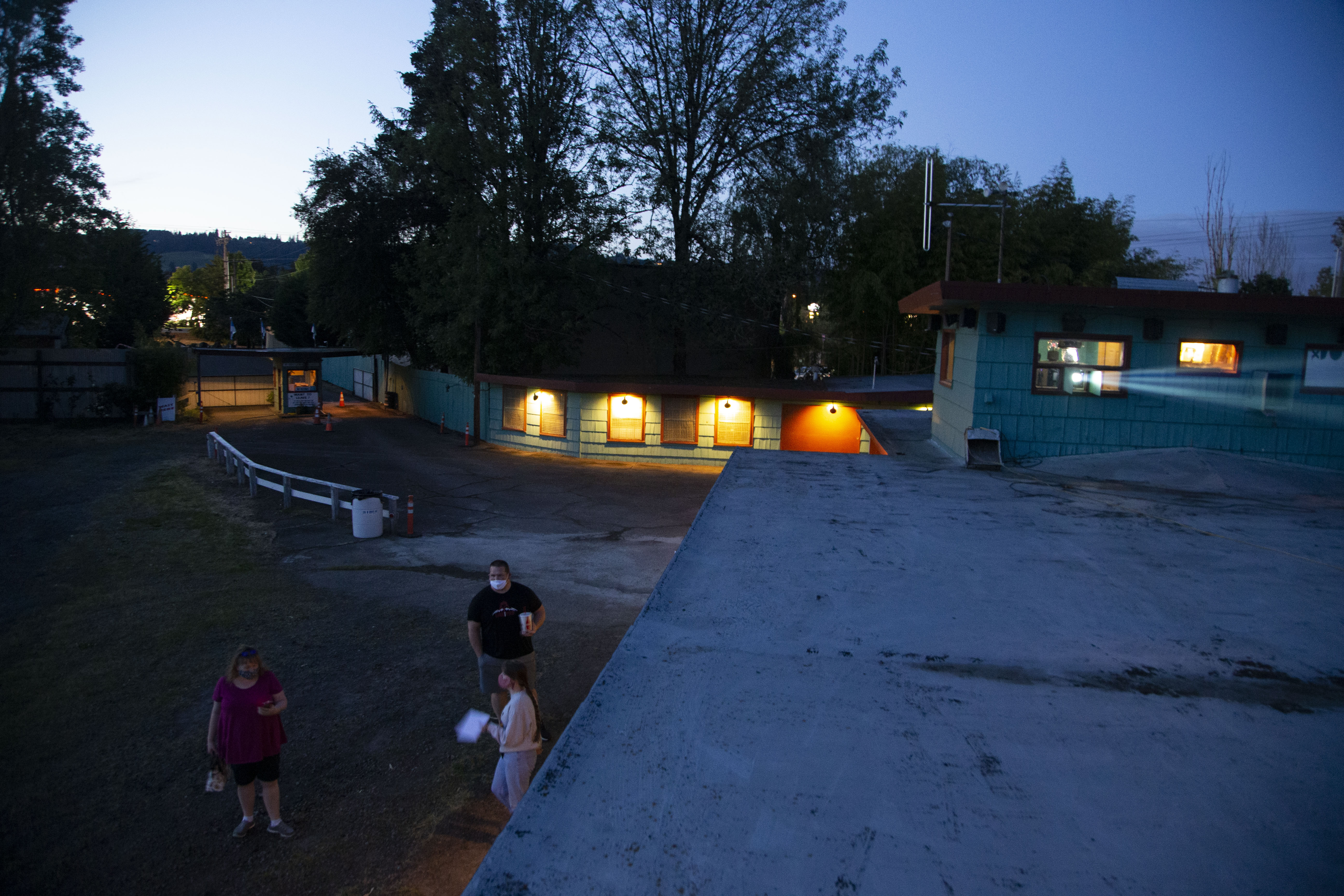 Newberg's 99W Drive-In opens amid coronavirus pandemic - oregonlive.com