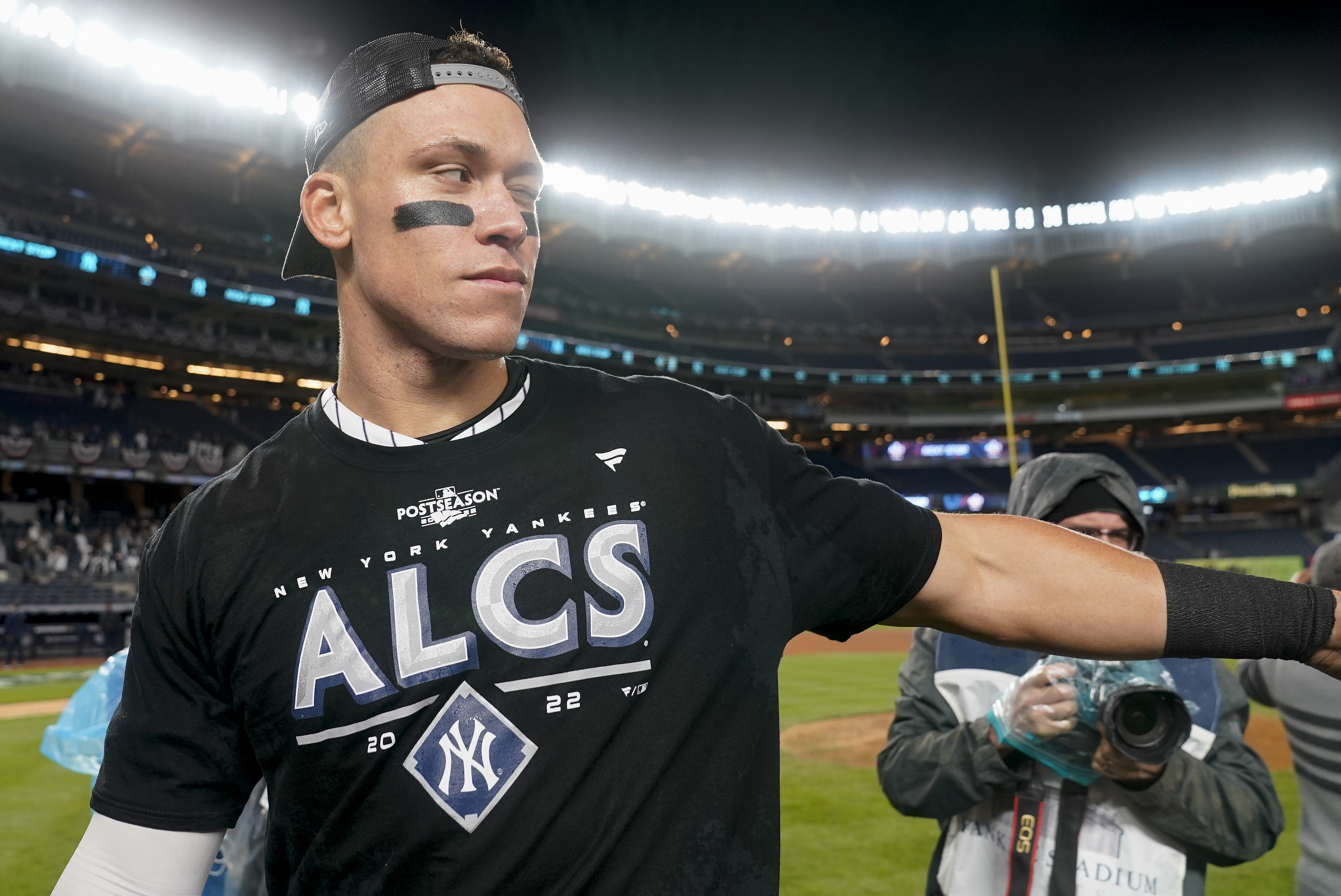 Aaron Judge Reacts to Carlos Correa's Reported Stunning Mets Contract – NBC  Connecticut