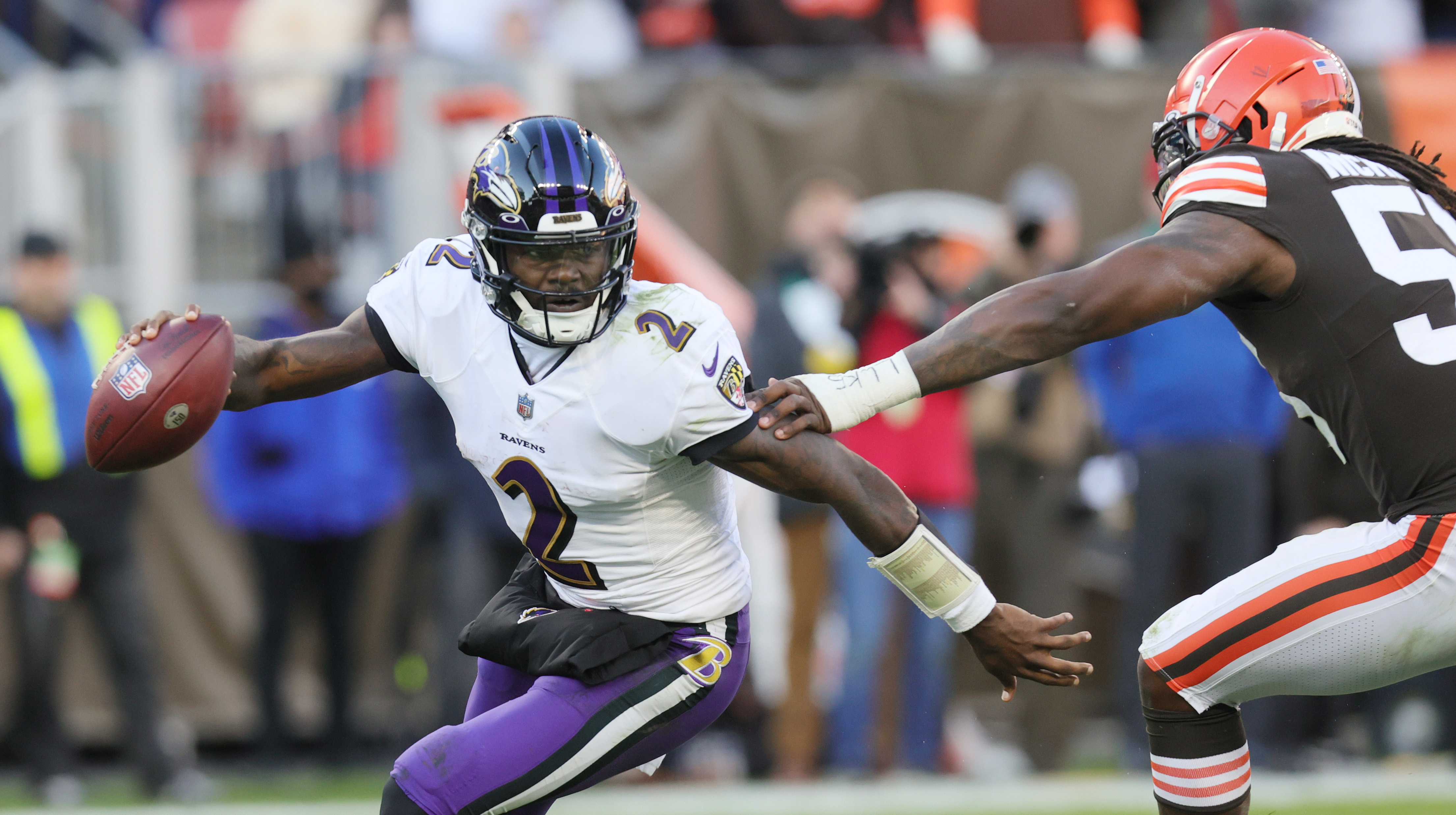 Ravens defense seals victory over Browns 25-20