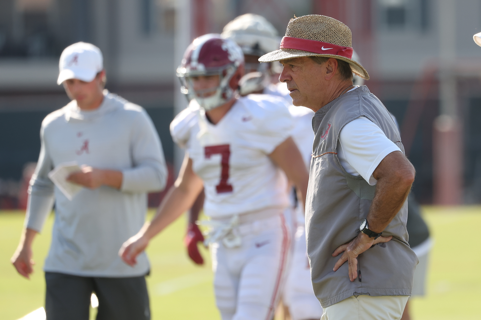 Saban describes how Alabama quarterbacks are hit during practice -  TideIllustrated