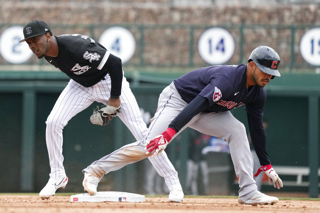 Guardians hit consecutive homers in the 7th to beat White Sox, 9-6 