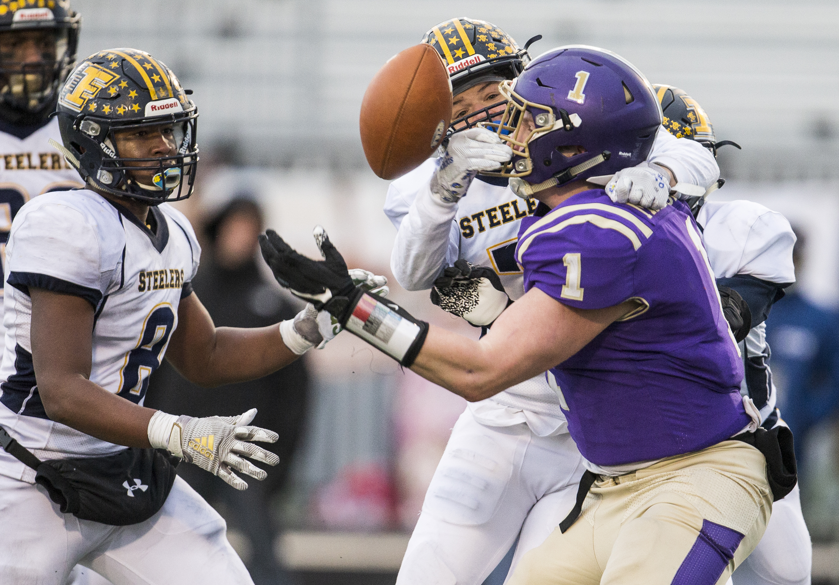 Walton carries Coatesville offensive line on his shoulders as Red