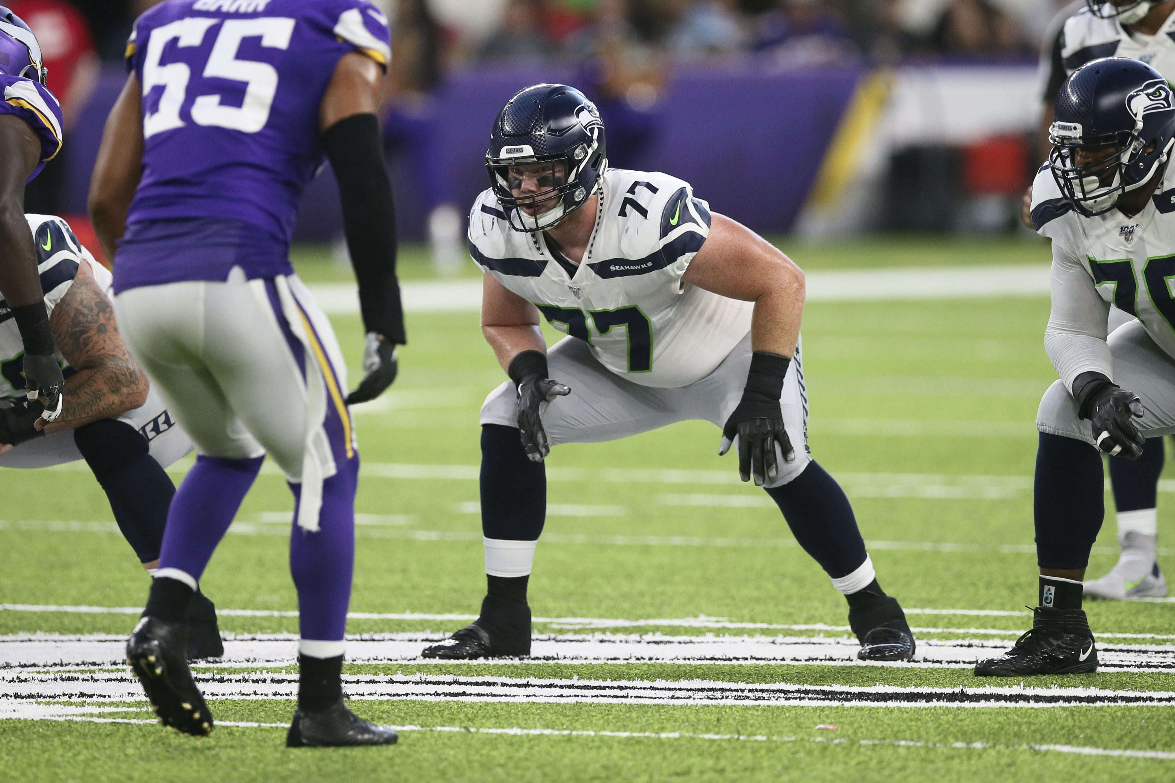 AP Source: Mike Iupati returning to Seahawks on one-year deal