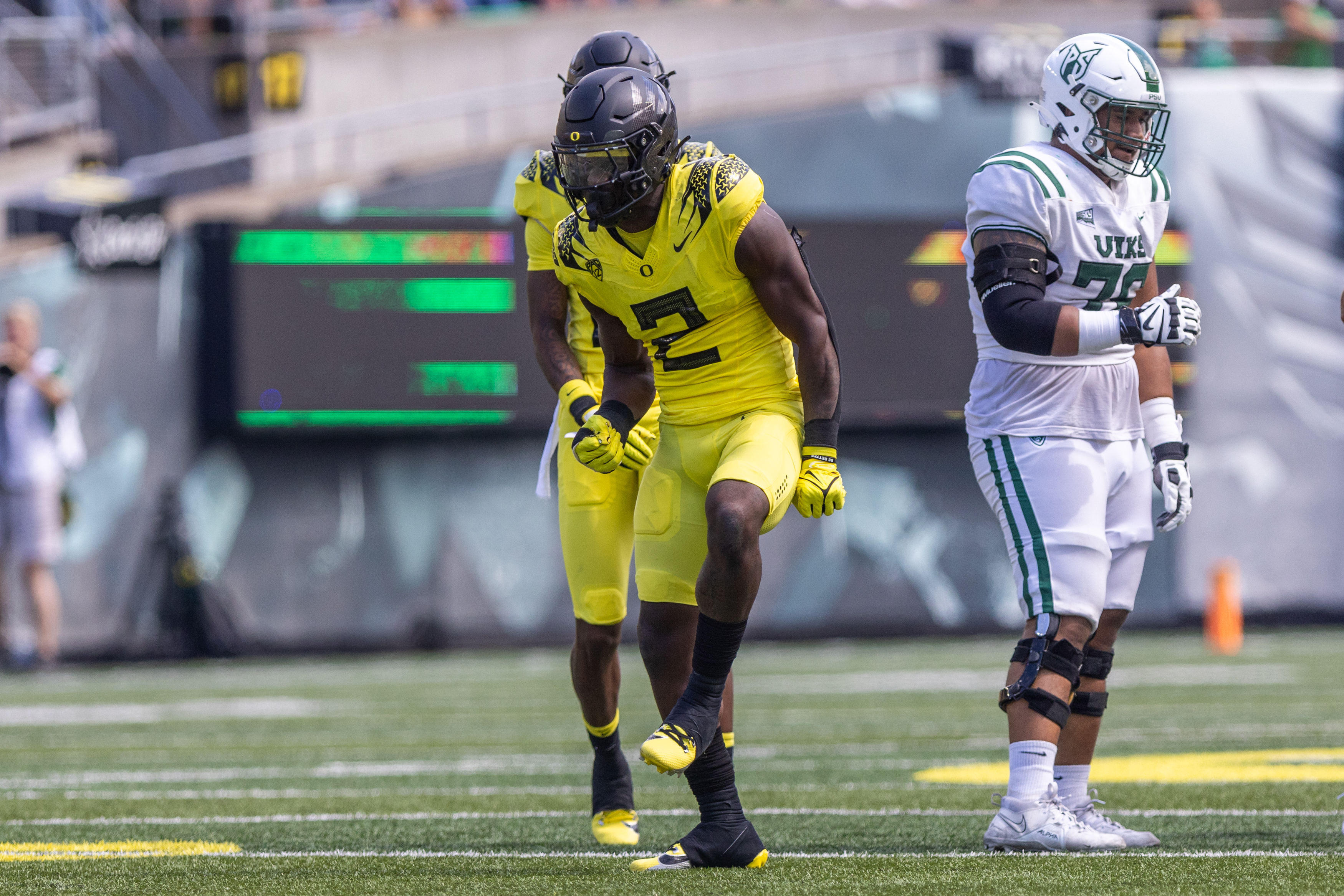 Vikings Football Opens At #15 Oregon Ducks This Week - Portland