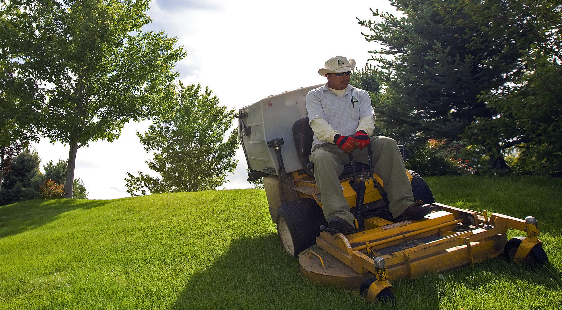Landscapers Lawn Care Providers Wait, Mike Lawn Care And Landscaping