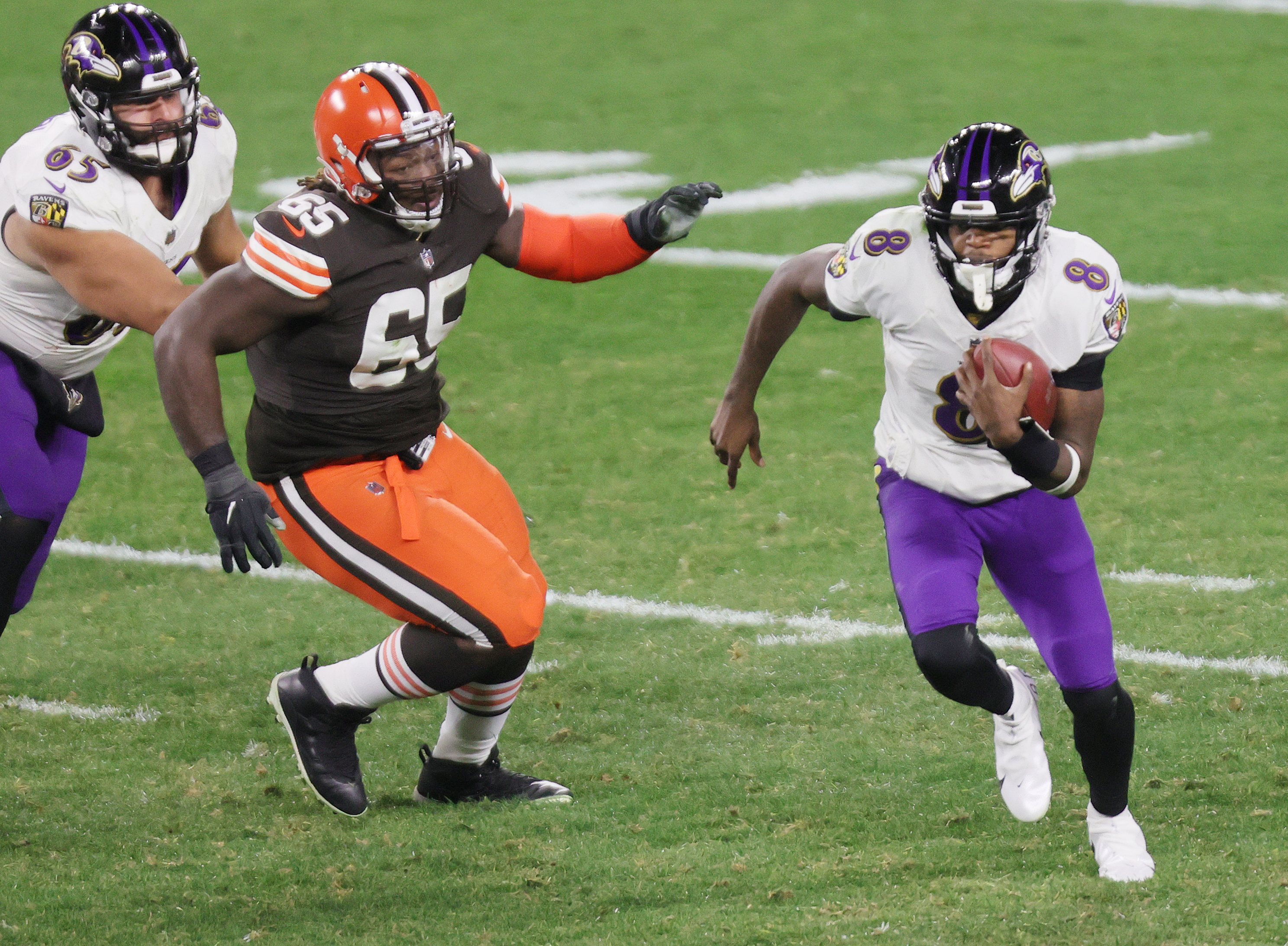 Lamar Jackson Win Over Cleveland Browns in Week 14 Could Be Historic