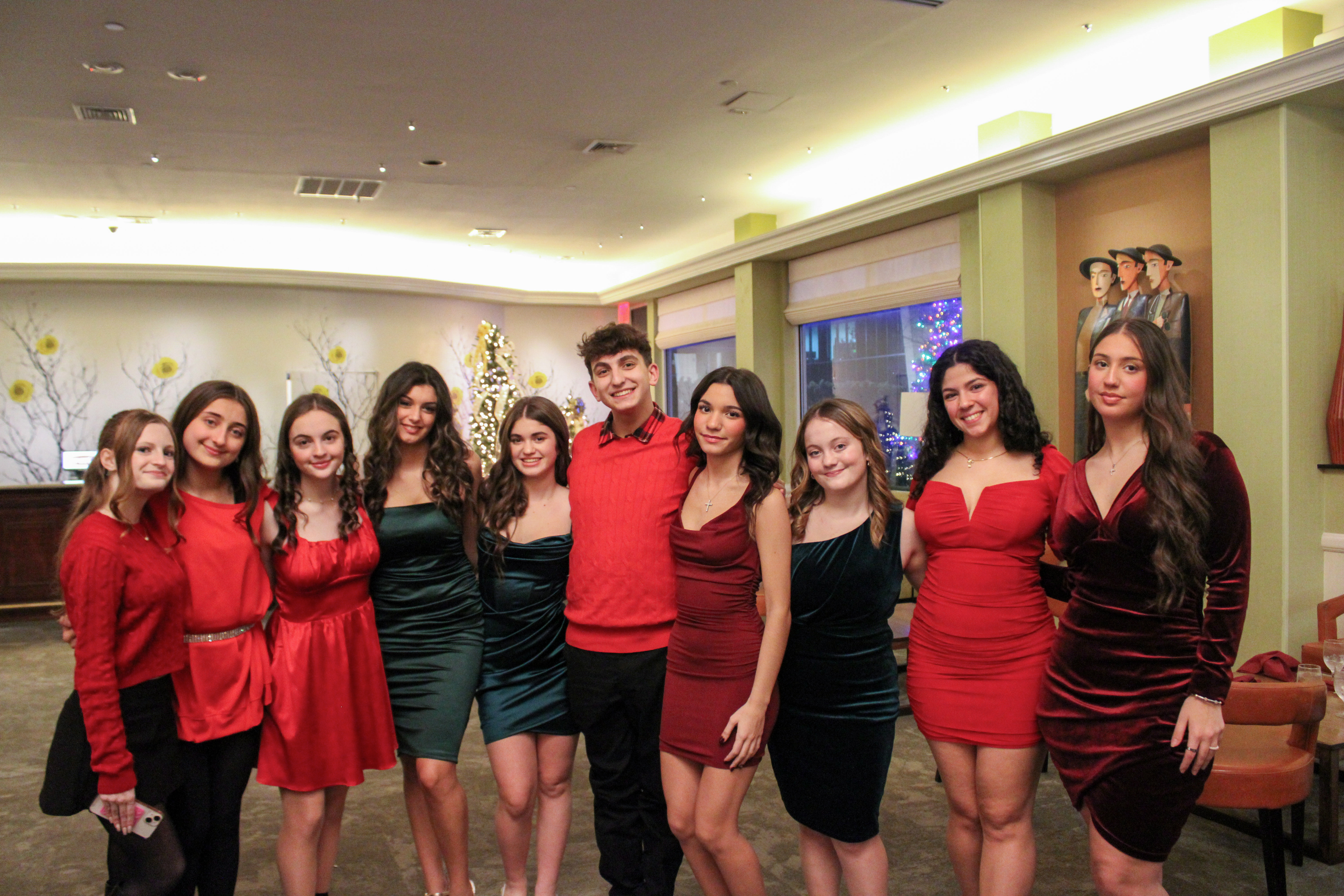 Staten Island students perform in annual “Very Merry Minty Christmas ...