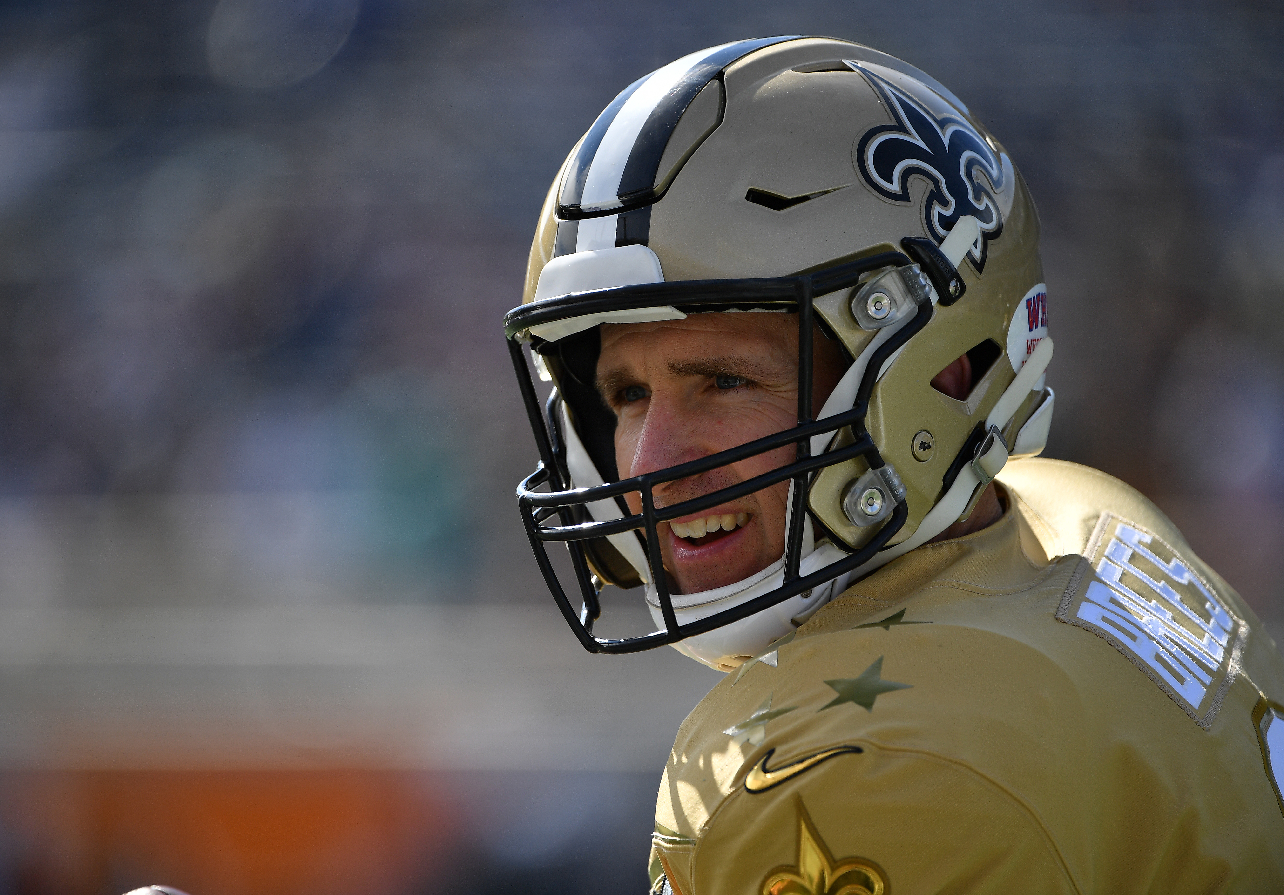 Drew Brees apologizes for flag comments: 'We all need to listen