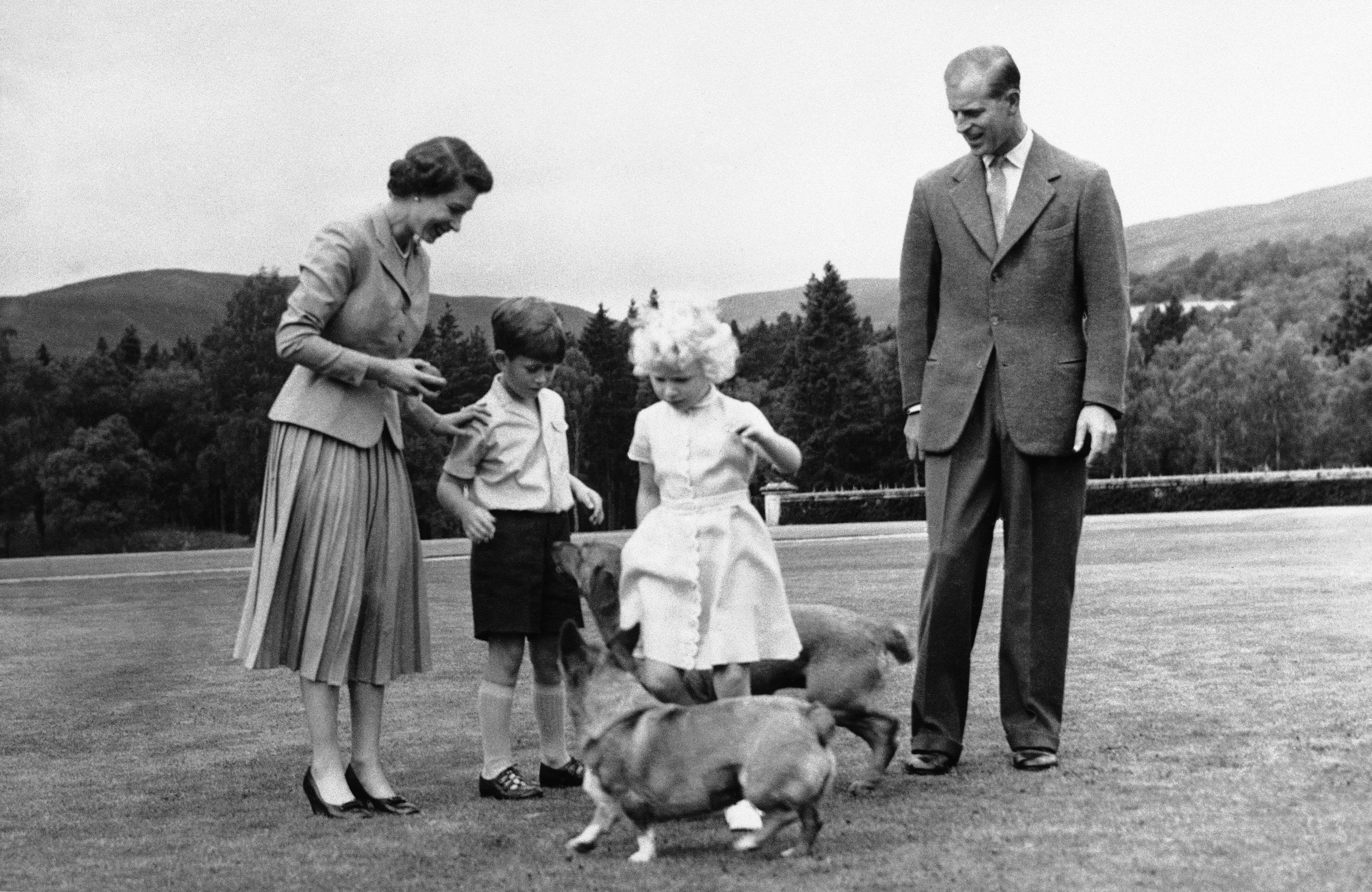 Hm The Queen Elizabeth Ii, Prince Philip And Dr Nkrumah Arrive At