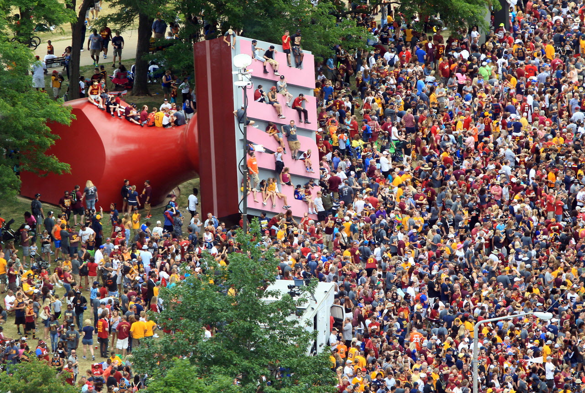 Claes Oldenburg co creator of Cleveland s beloved and