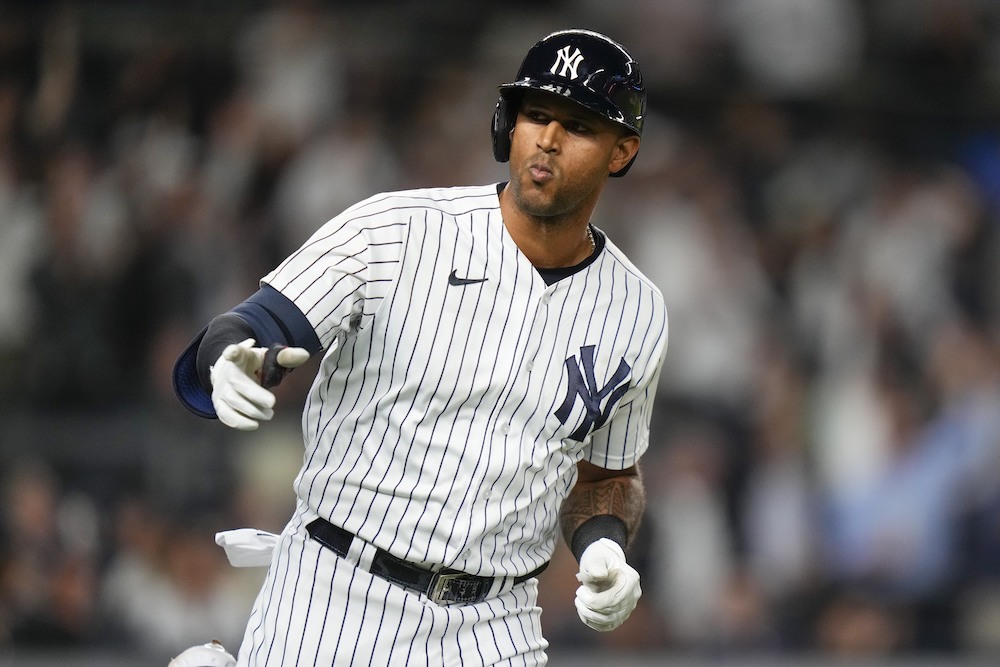 Yankees' Aaron Hicks addresses boos, losing job to Oswaldo Cabrera