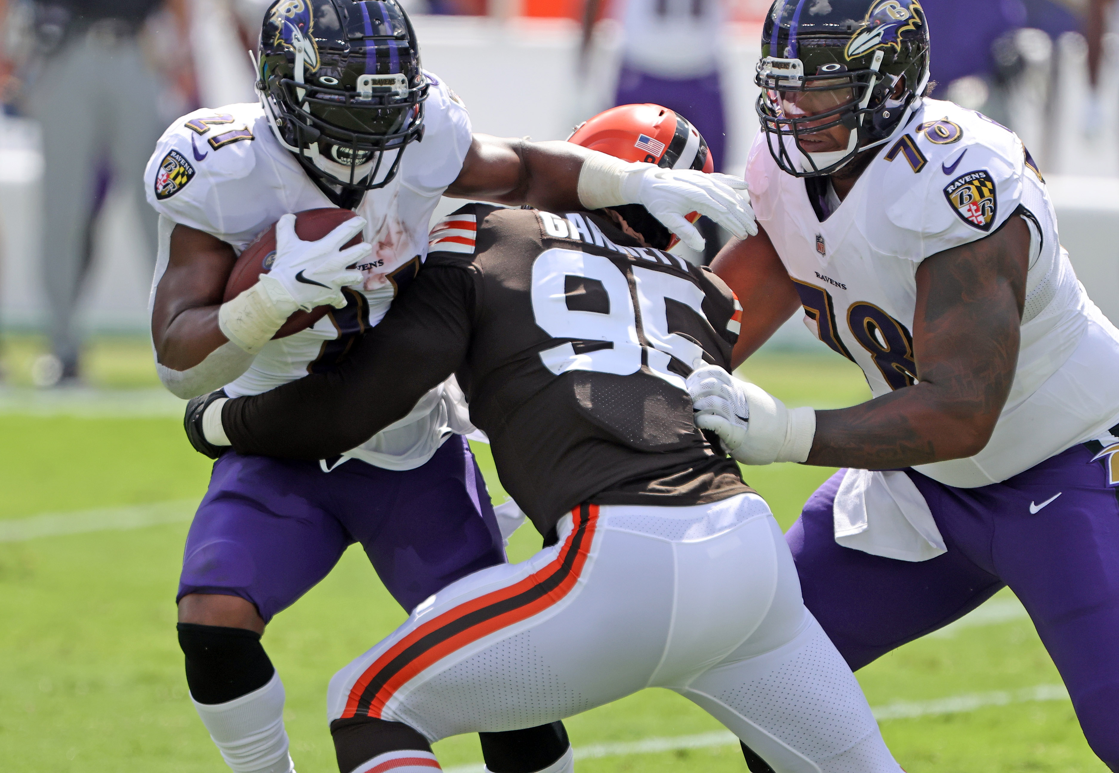 Cleveland Browns Star Myles Garrett In Walking Boot After Concerning Injury  Vs. Baltimore Ravens - Gridiron Heroics