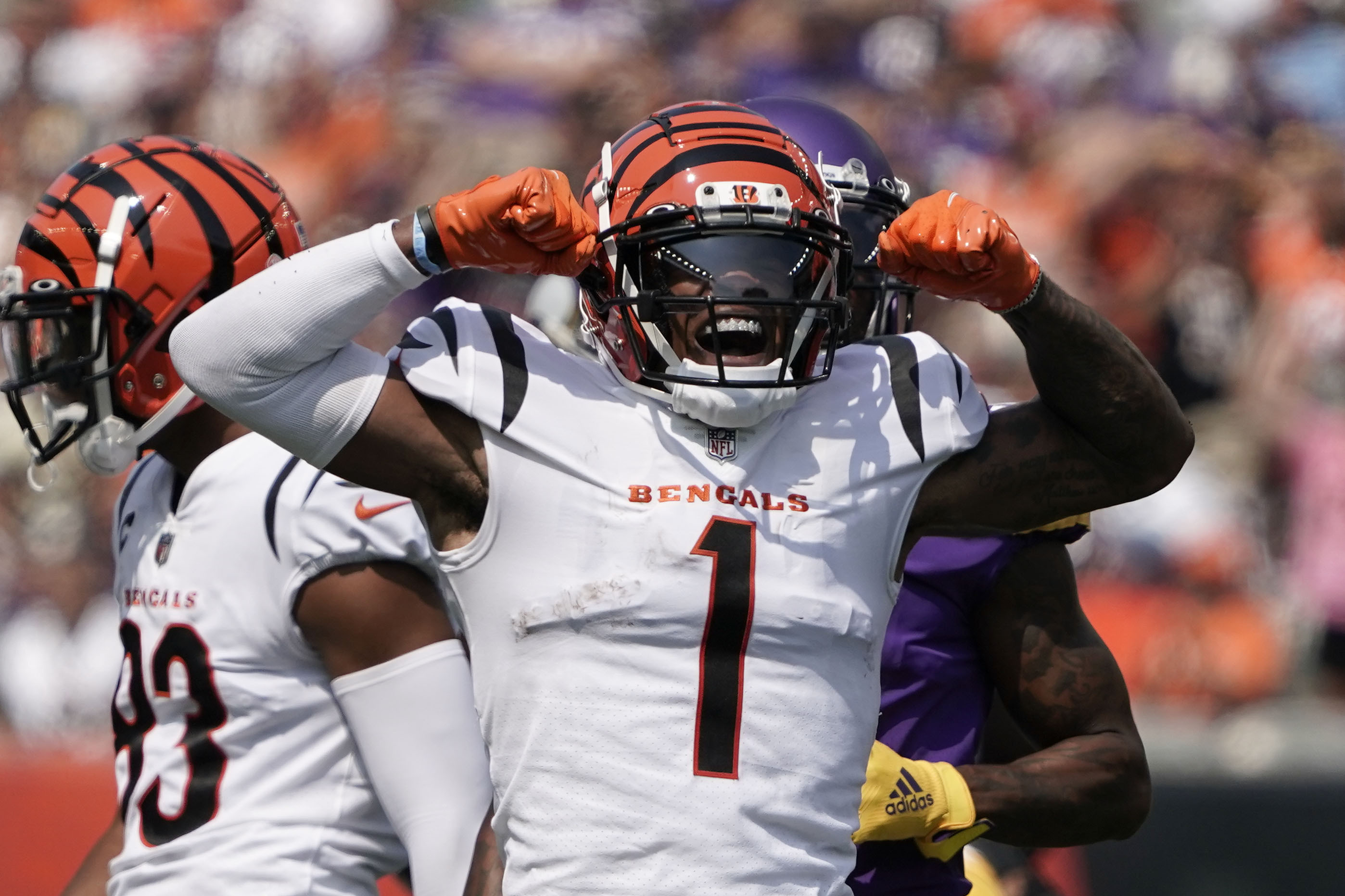 6-year-old with leukemia meets Bengals' Ja'Marr Chase through Make