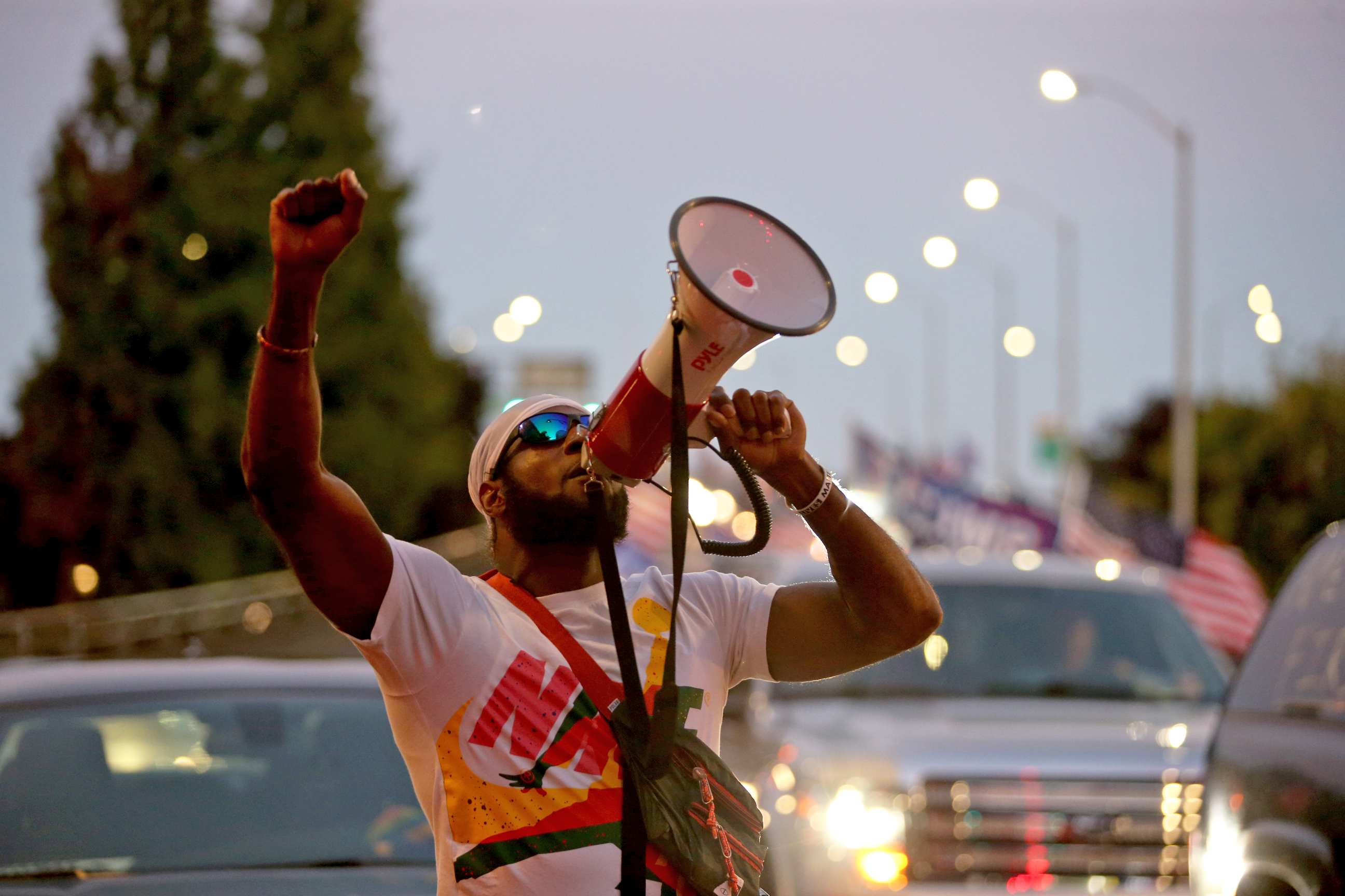 Trump event draws hundreds to Portland Area - oregonlive.com