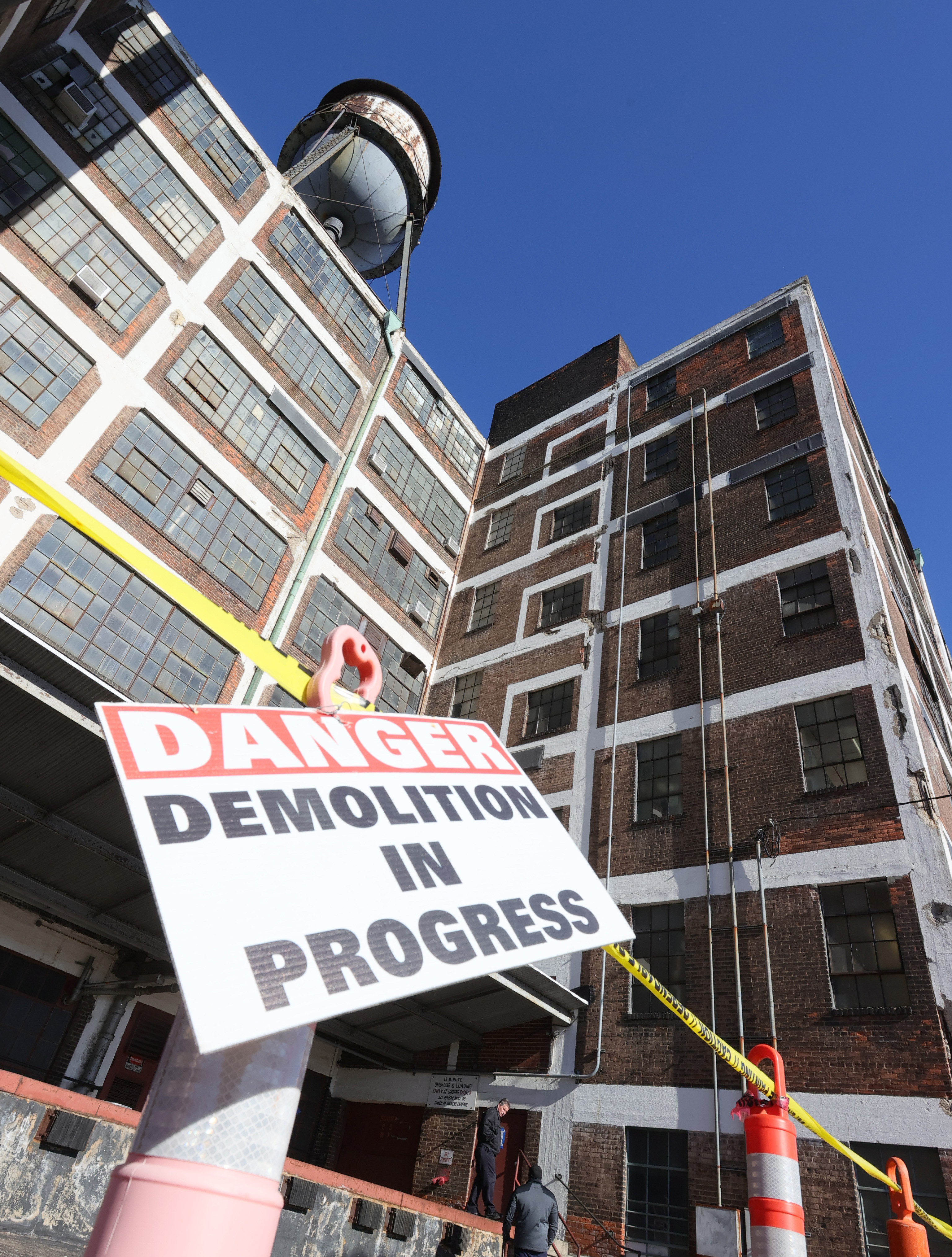 Cleveland city council members tour the ArtCraft Building