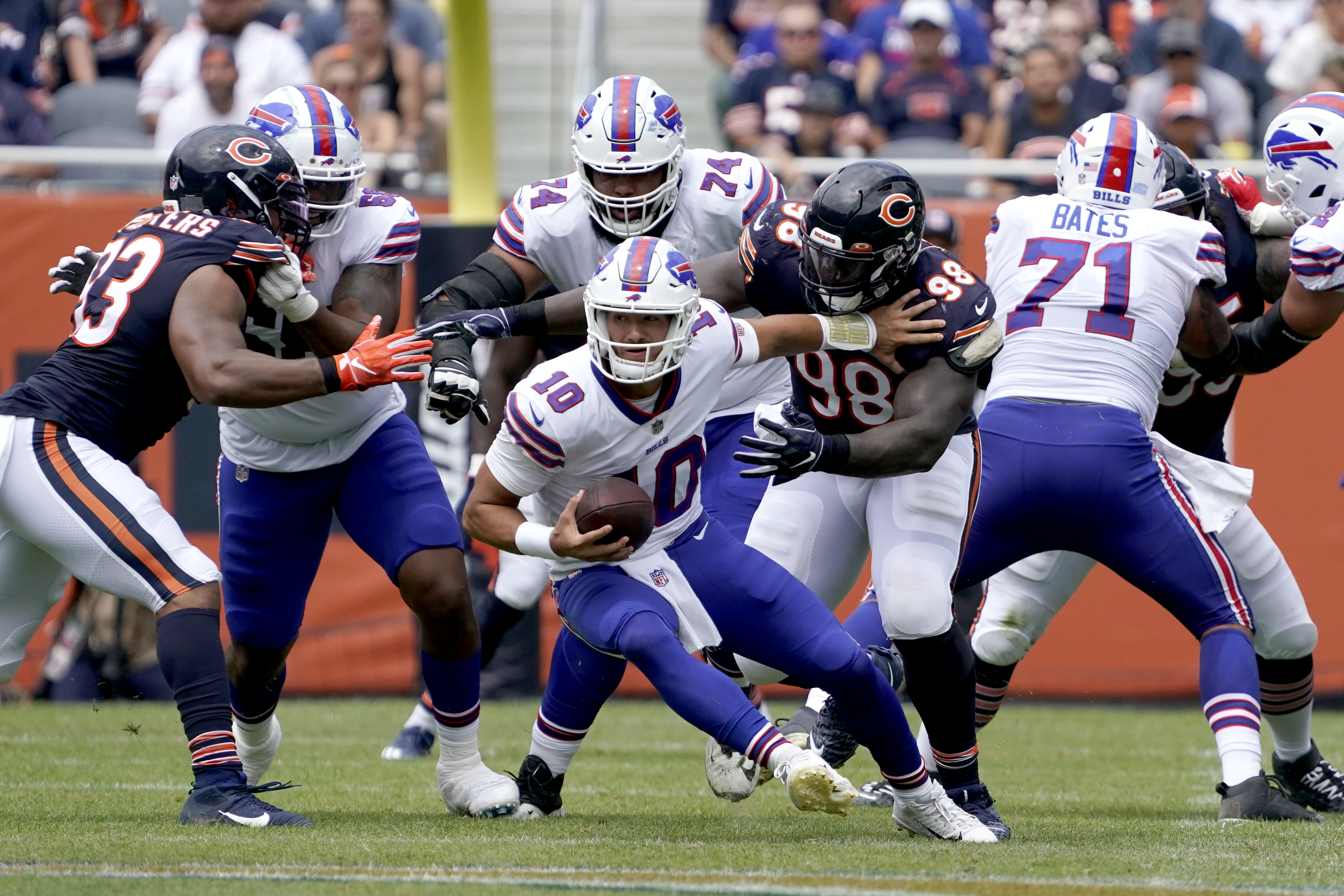 Bills' Devin Singletary opens second half with TD vs. Bears (video)