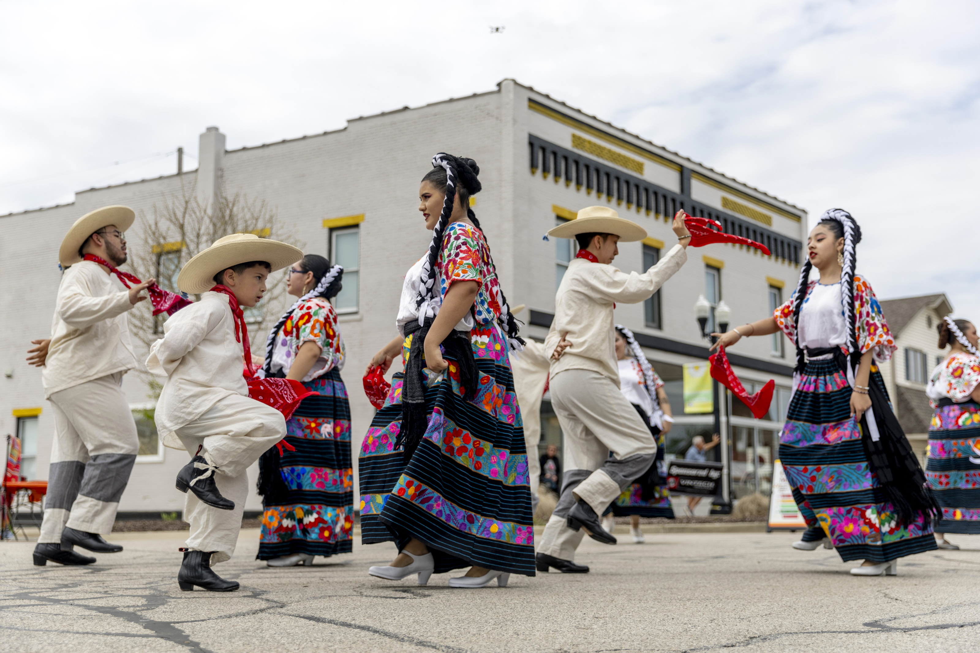 Cinco de Mayo celebration in Imlay City showcases Mexican culture through  dance, food - mlive.com