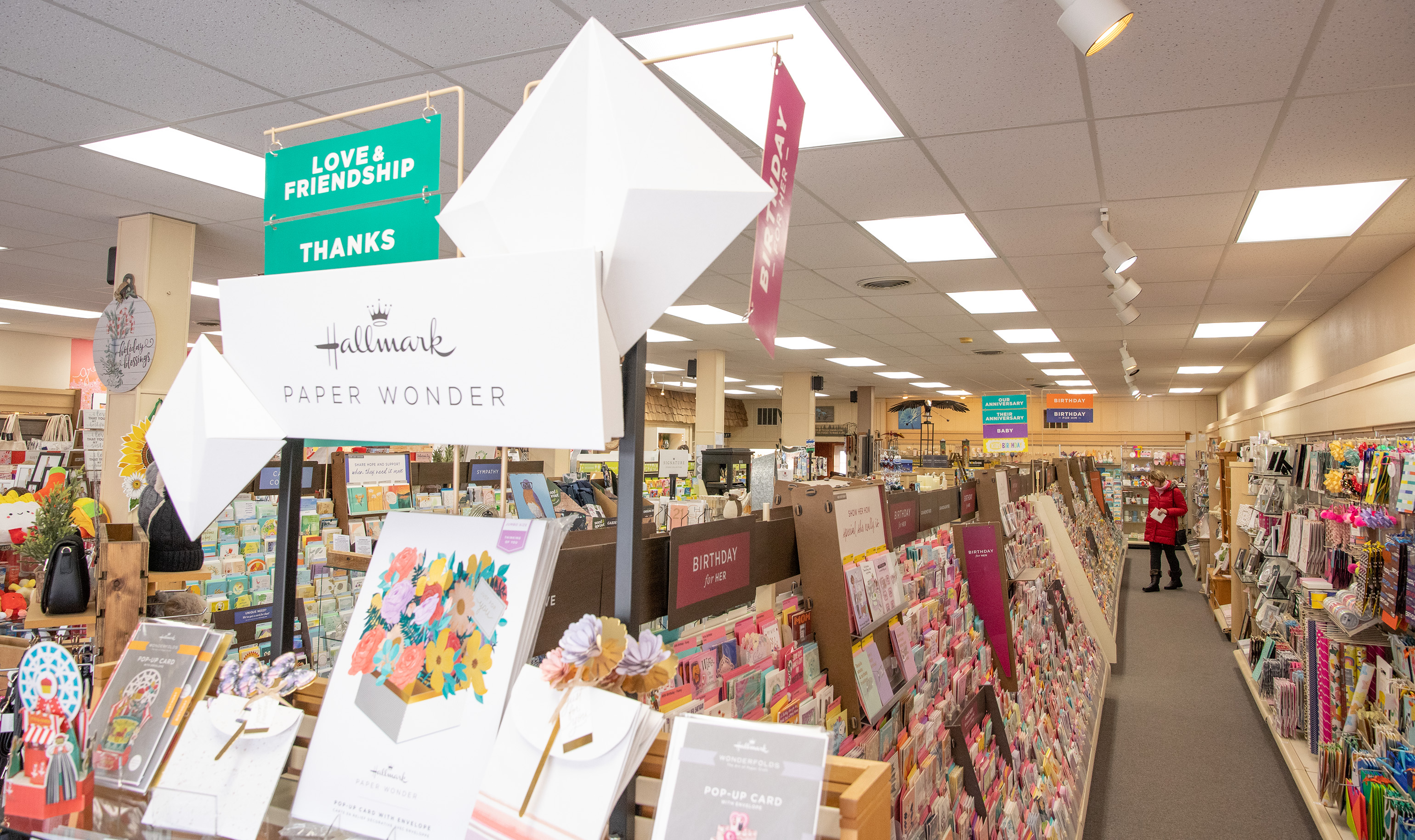 Local Hallmark Store 79 - s7svpnu
