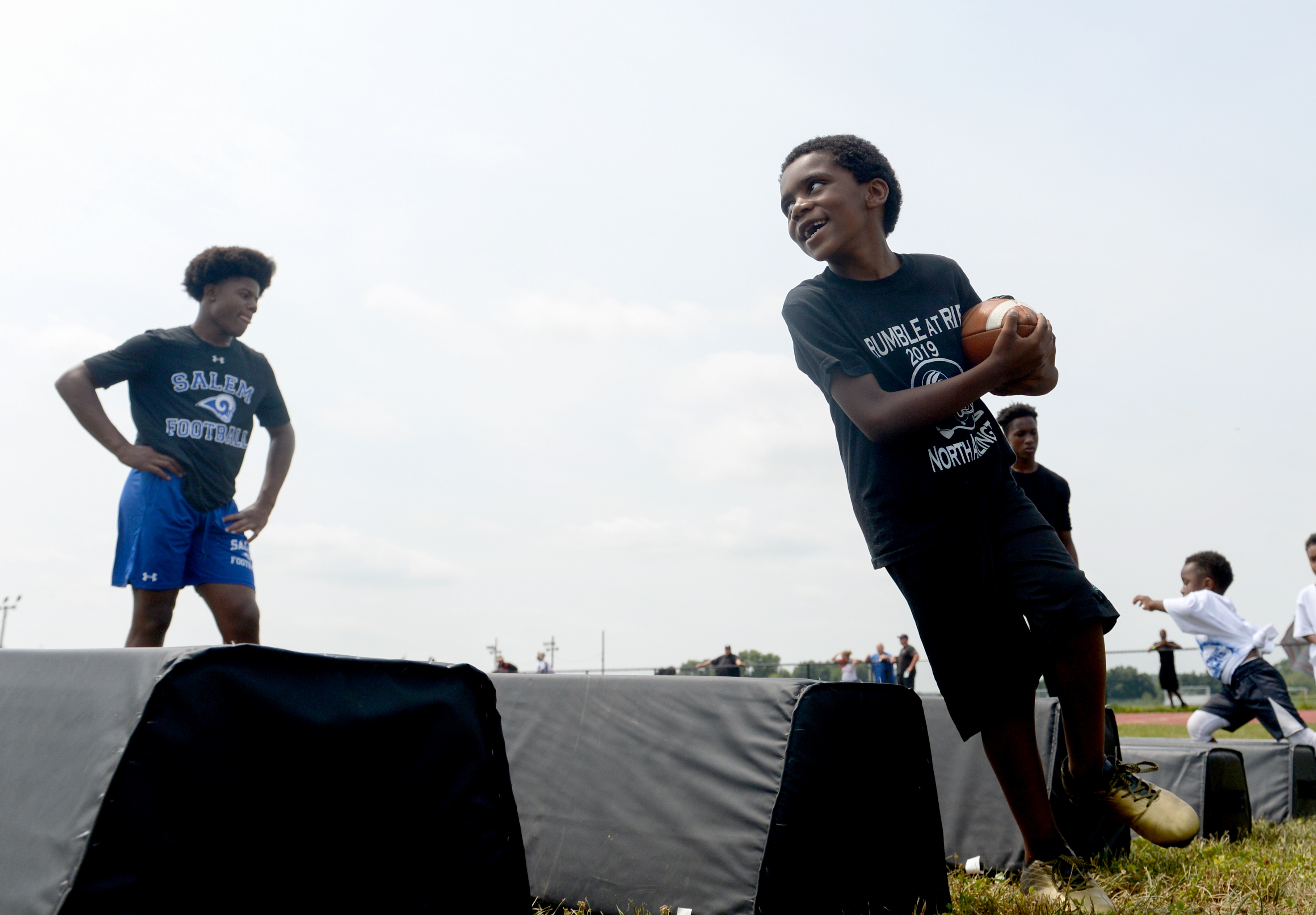 Colts RB Jonathan Taylor Hosts Free Kids Camp in Hometown of Salem