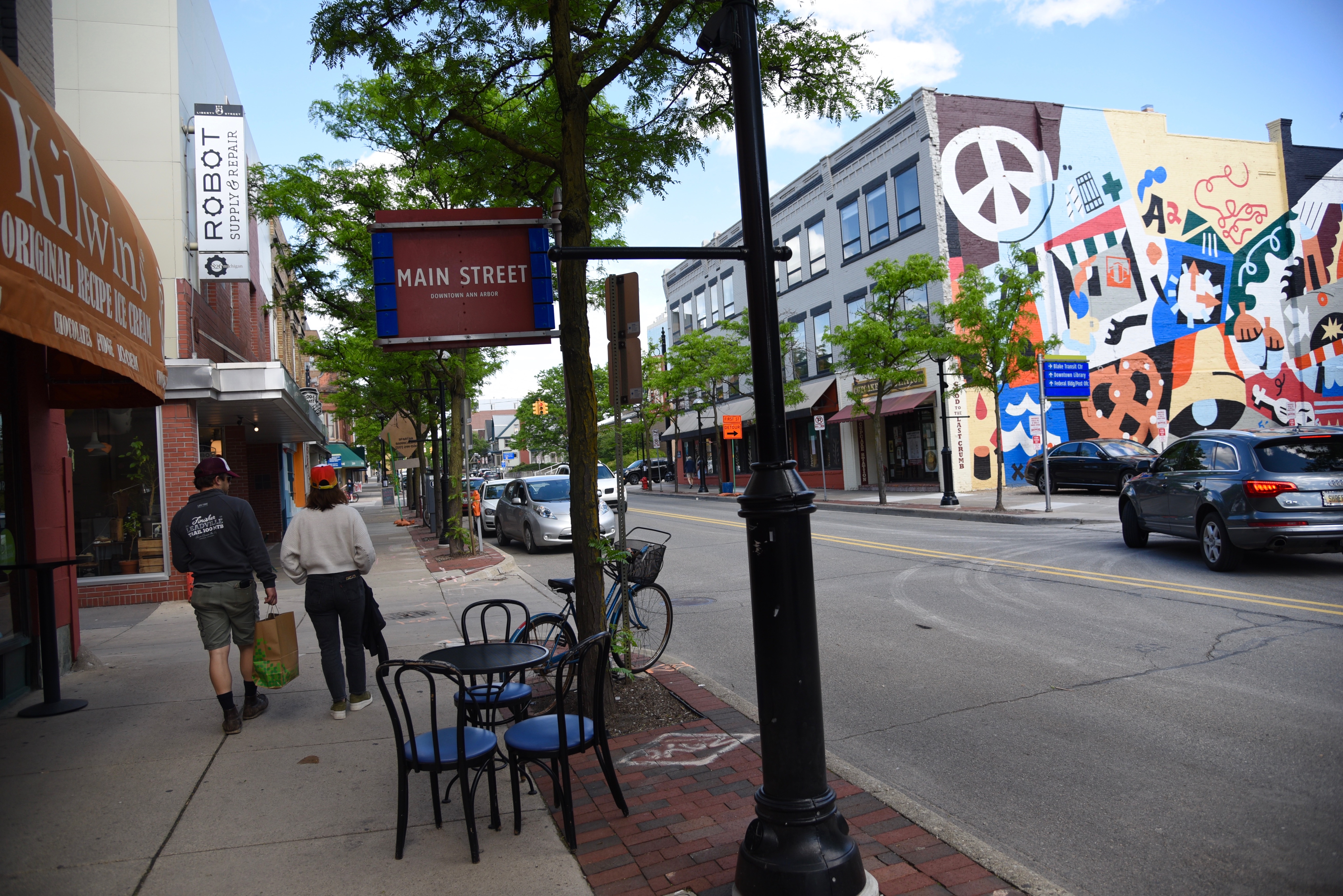 Ann Arbor may close downtown streets to expand patio areas for bars,  restaurants - mlive.com, image size:5243x3500