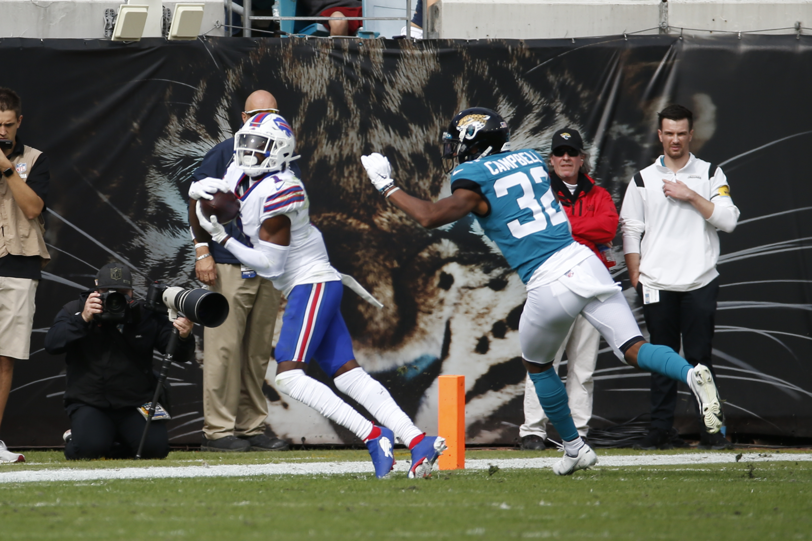 Josh Allen and Bills offense fail to find end zone in embarrassing, 9-6  loss to Jaguars