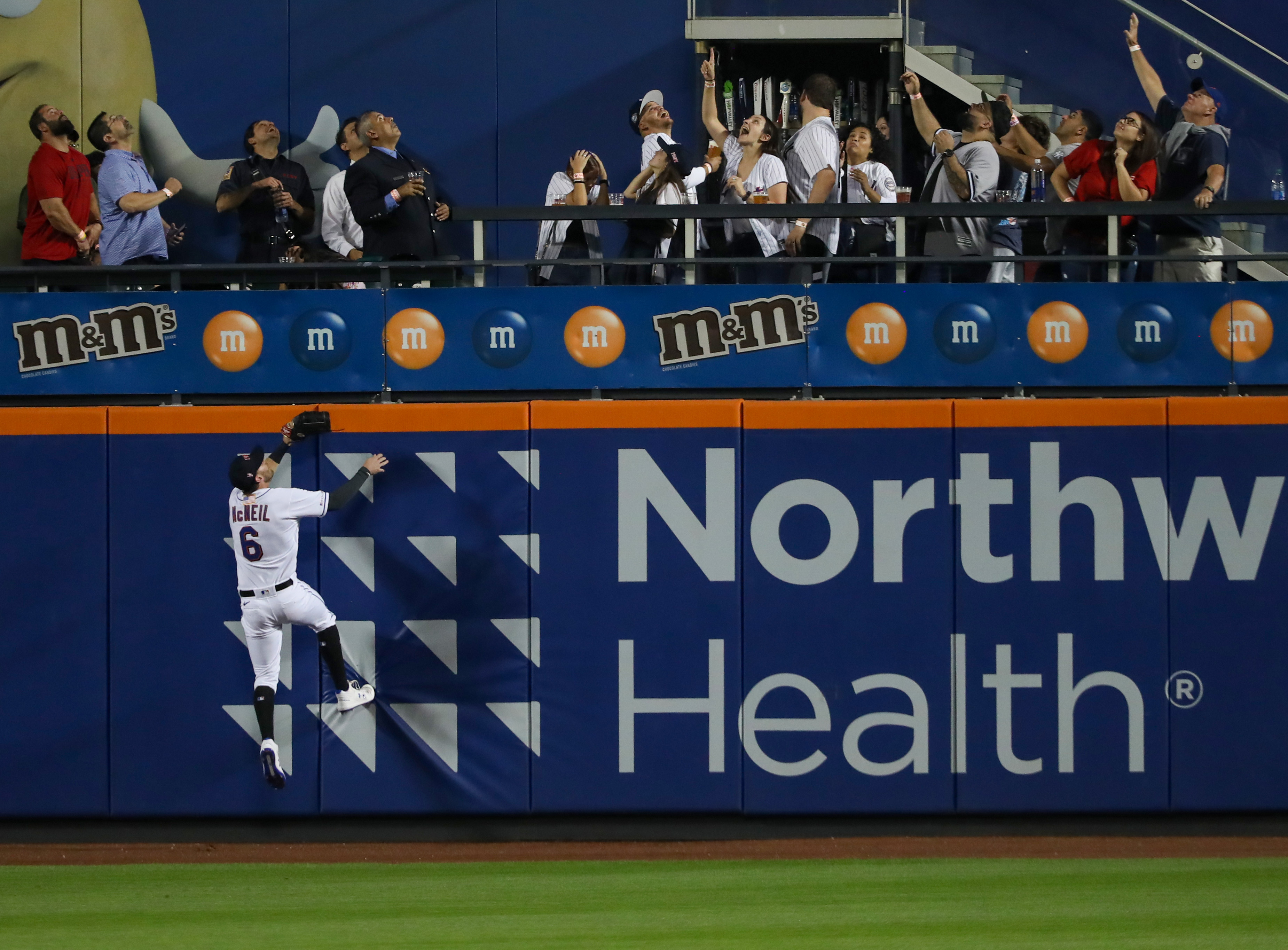 The sounds of Mets-Yankees Subway Series at Citi Field