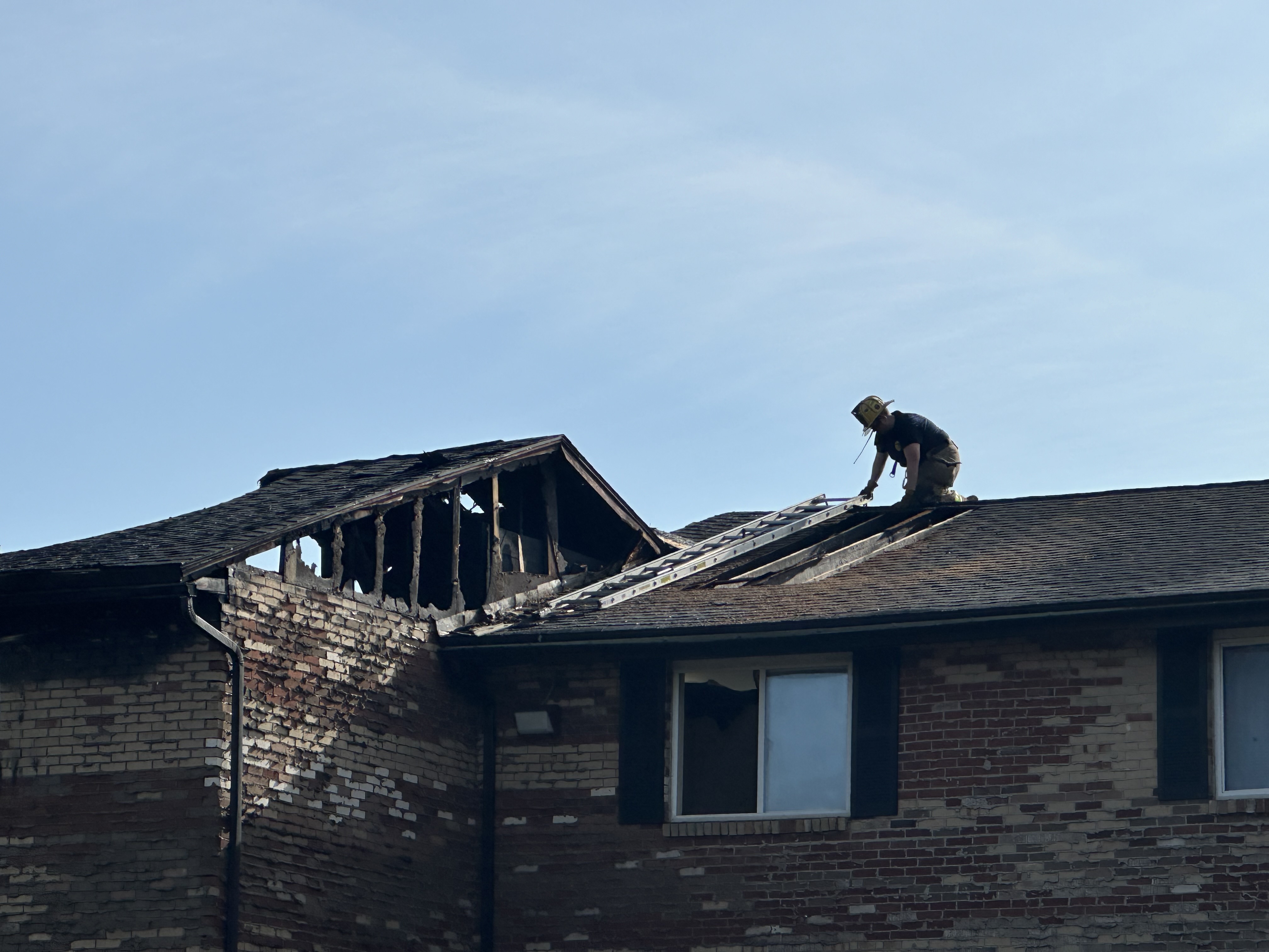 Fire badly damages two apartment buildings in Clay - syracuse.com