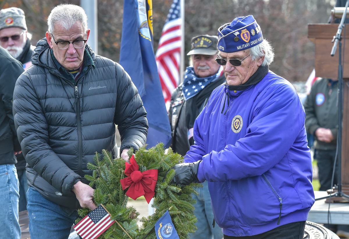 Wreaths across America at the Massachusetts Veterans Memorial Cemetery ...
