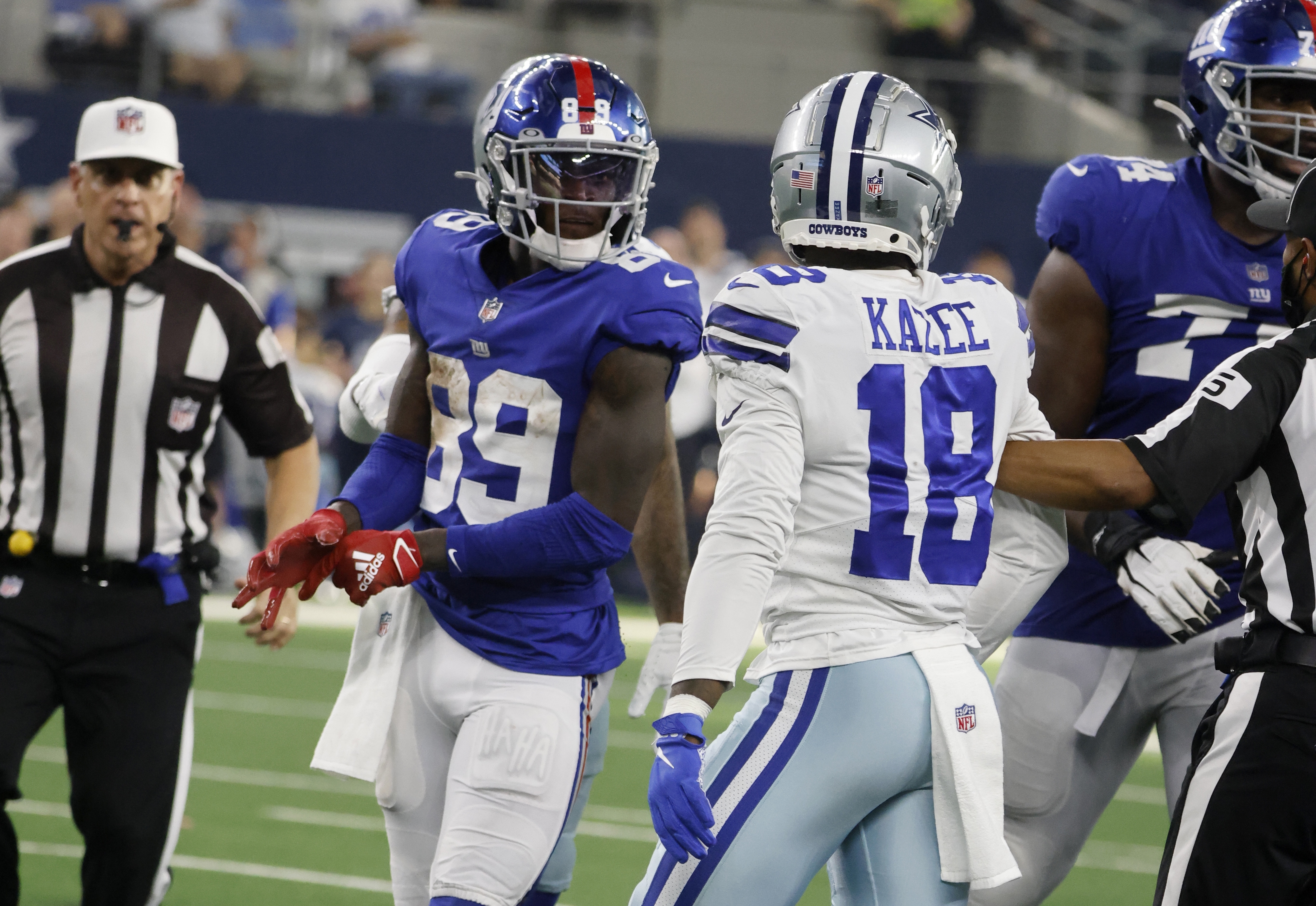 Dallas Cowboys linebacker Leighton Vander Esch (55) is seen during an NFL  football game against the New York Giants, Thursday, Nov. 24, 2022, in  Arlington, Texas. Dallas won 28-20. (AP Photo/Brandon Wade