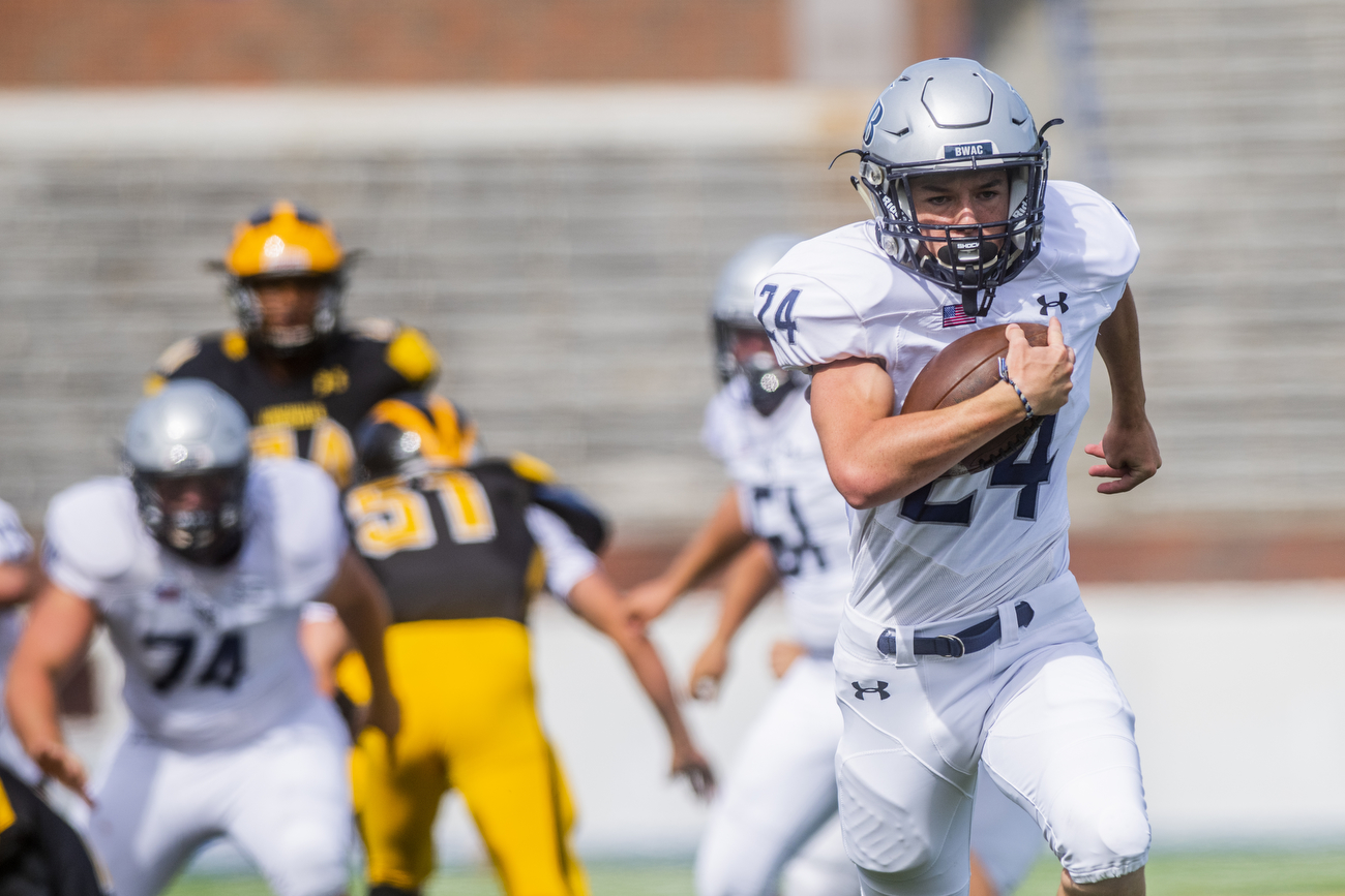 Detroit Country Day football blasts North Branch in regional final