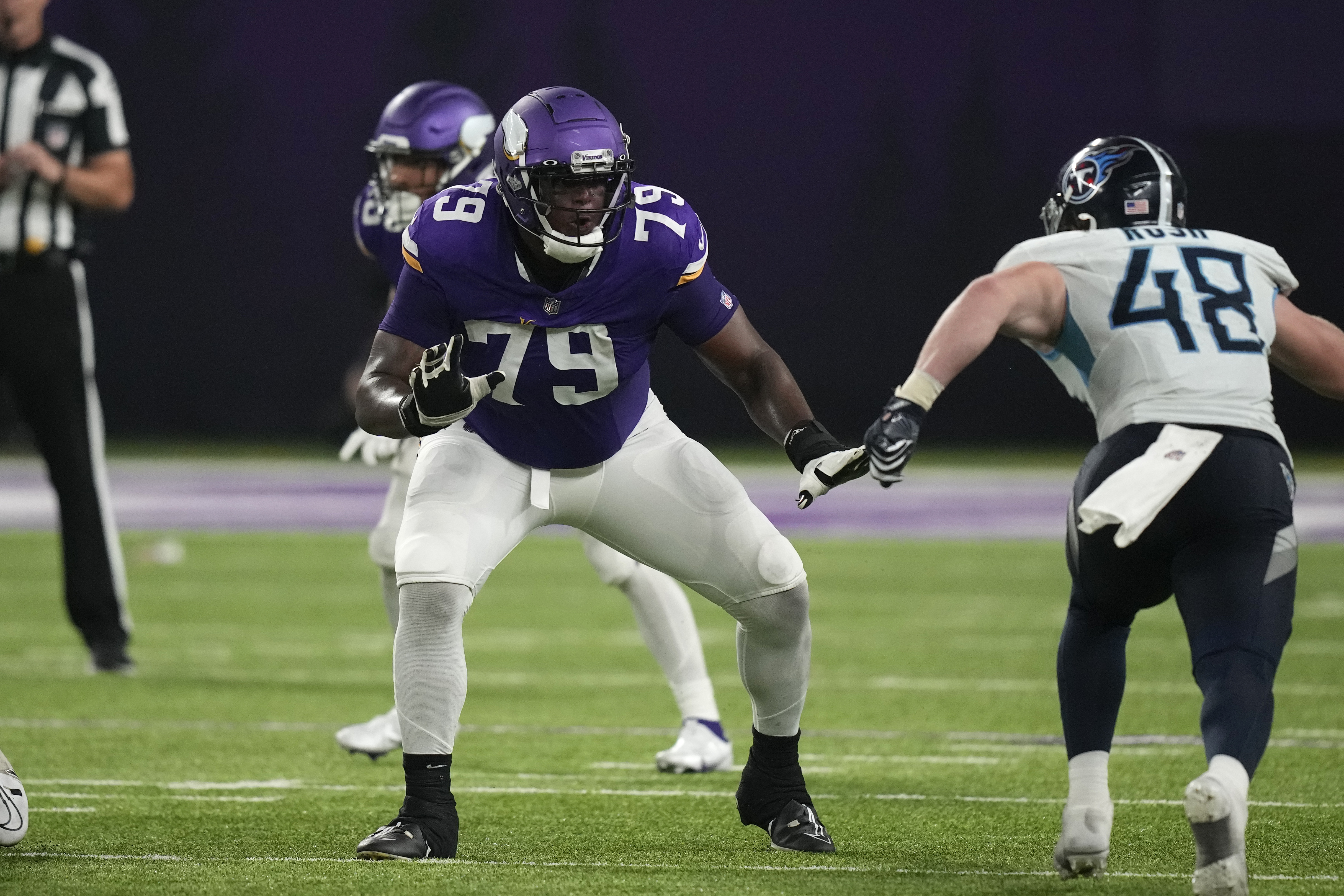 Patriots add offensive line depth, trade Pierre Strong to Browns for Tyrone  Wheatley Jr., get Vederian Lowe from Vikings - The Boston Globe