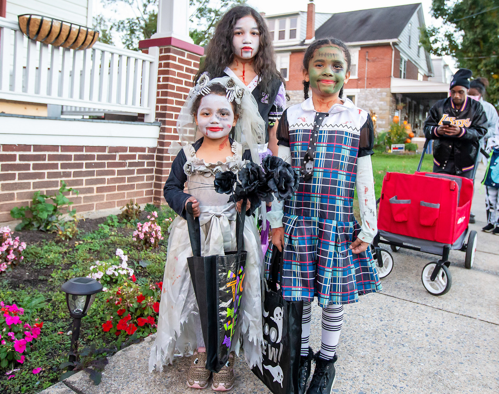 Trickortreat night in Middletown