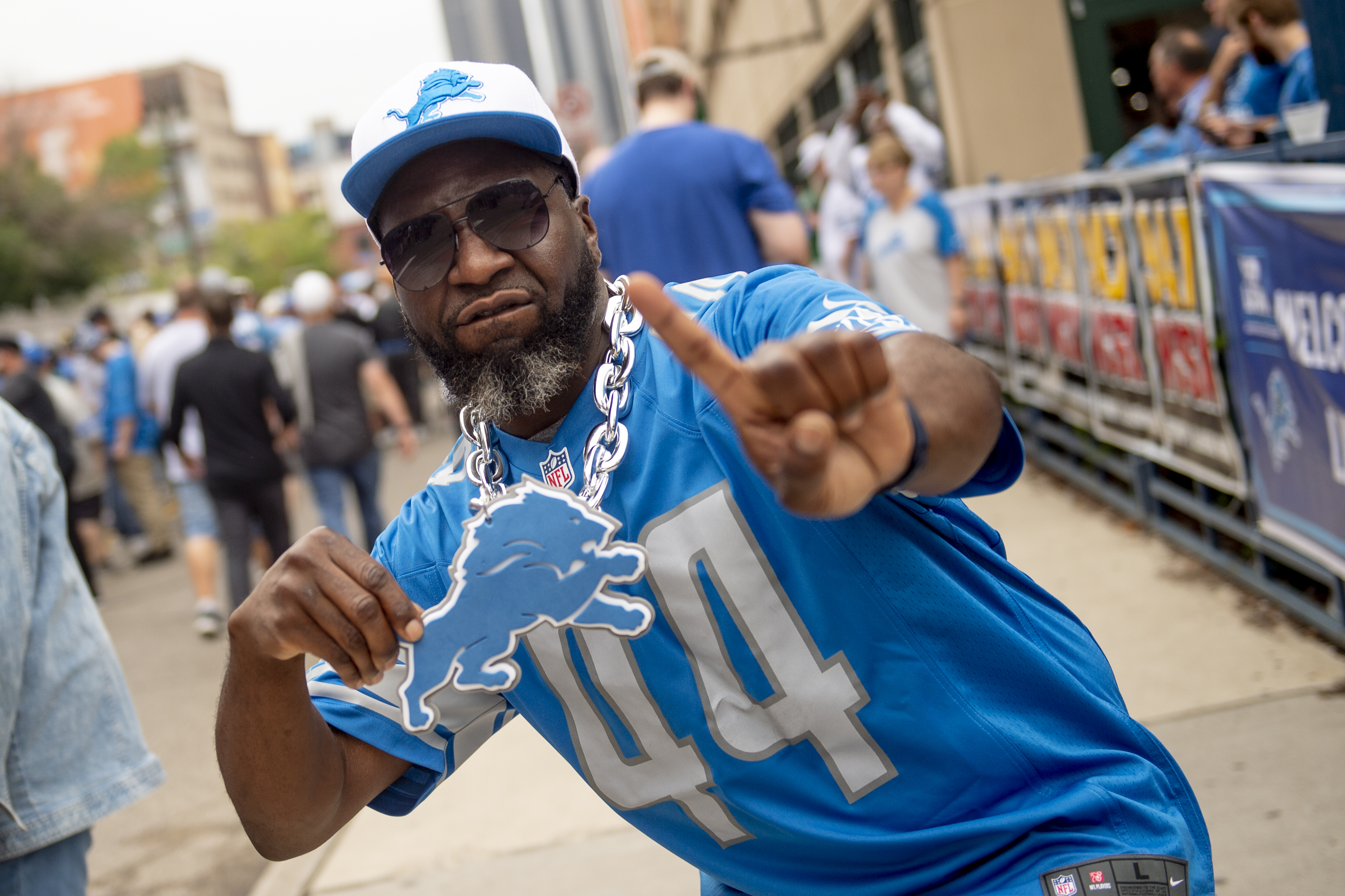 Detroit Lions fans fill Ford Field in season-opener against