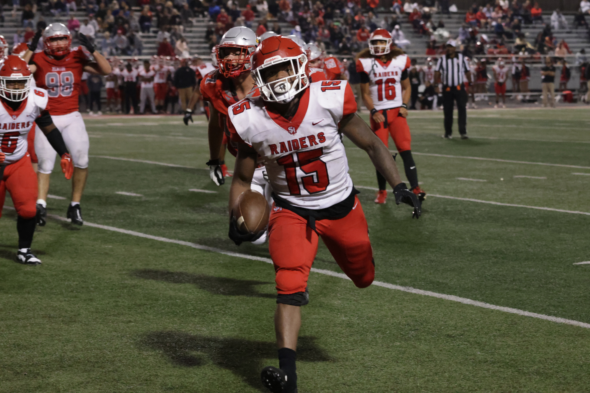 Shaker Heights vs. Mentor football: Cardinals QB Scotty Fox's 6 TDs lead  GCC win over Red Raiders 