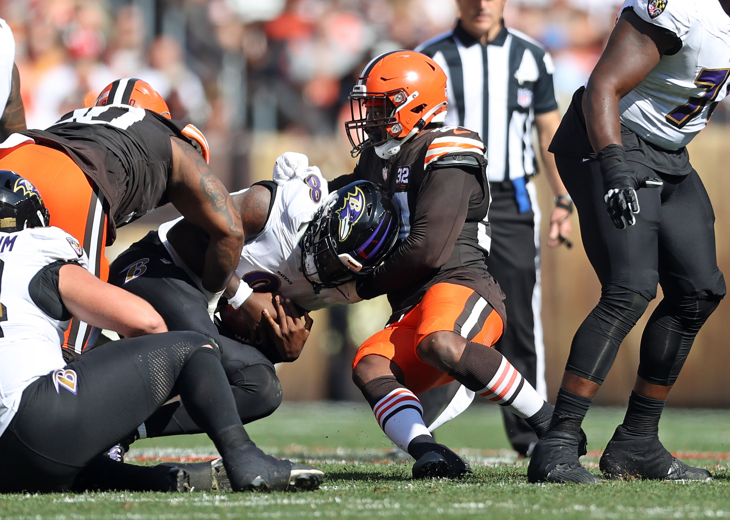 Browns' Myles Garrett in a walking boot following loss to Ravens, gives  positive update - A to Z Sports