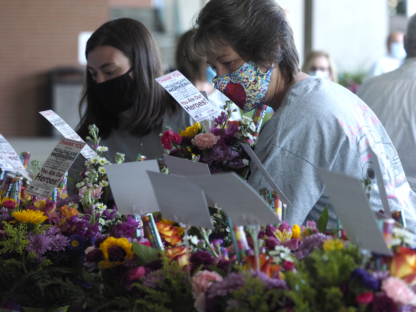Nutley florist donates, delivers floral arrangements to essential