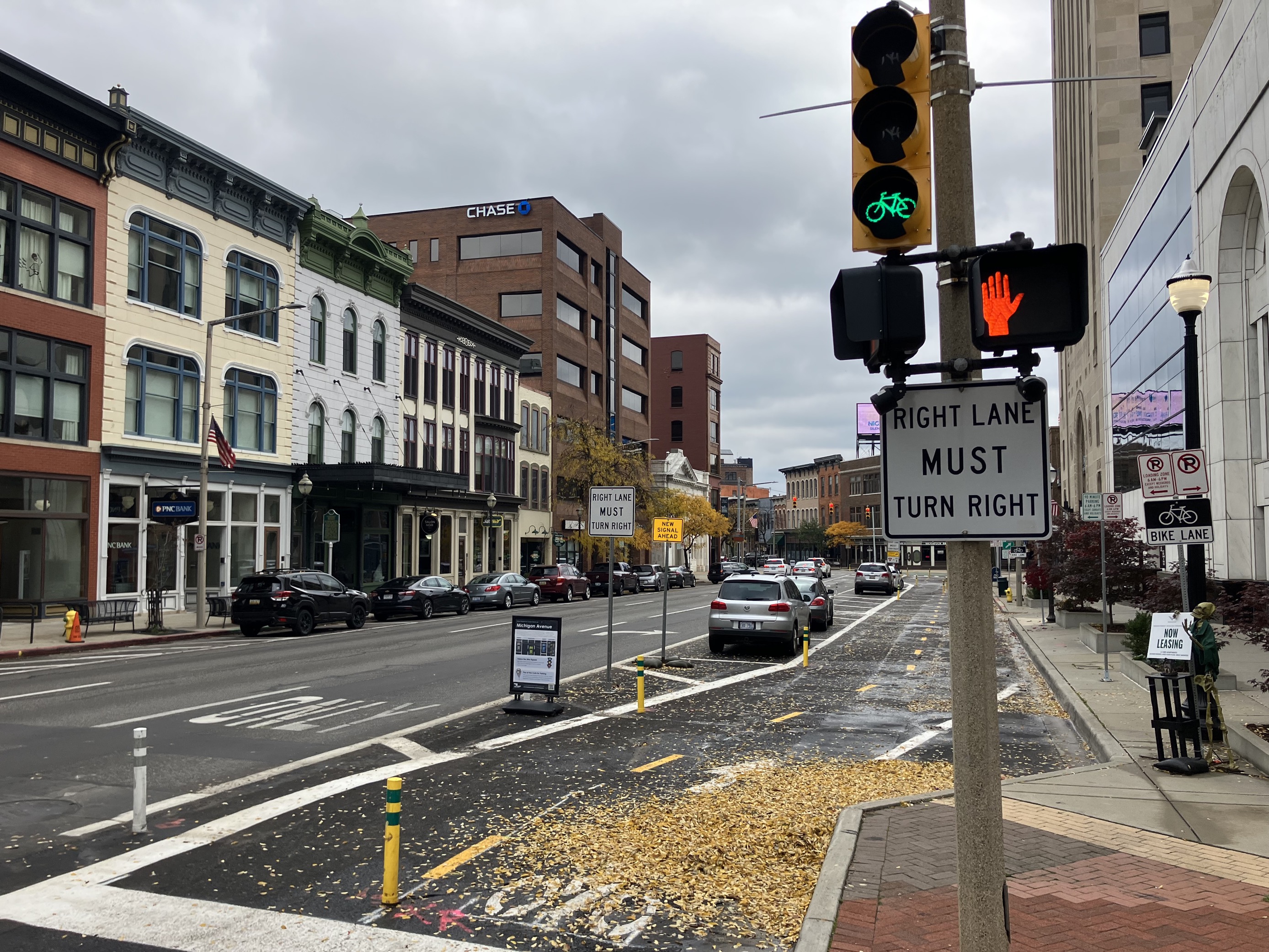 Bike lane traffic signals installed in downtown Kalamazoo mlive