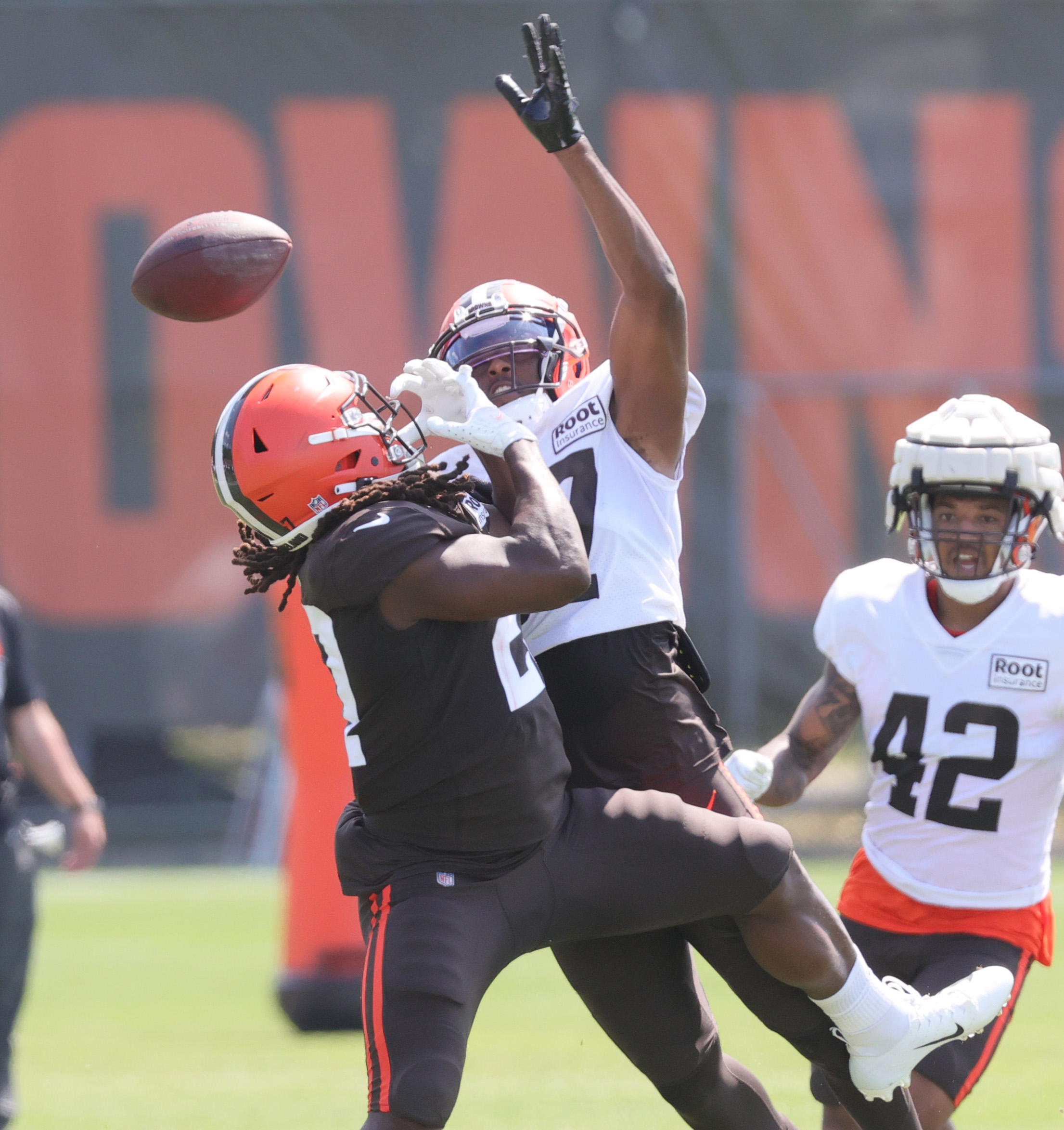 Cleveland Browns safety D'Anthony Bell (37) walks out of the tunnel before  an NFL pre-season football game against the Philadelphia Eagles, Thursday,  Aug. 17, 2023, in Philadelphia. (AP Photo/Rich Schultz Stock Photo 