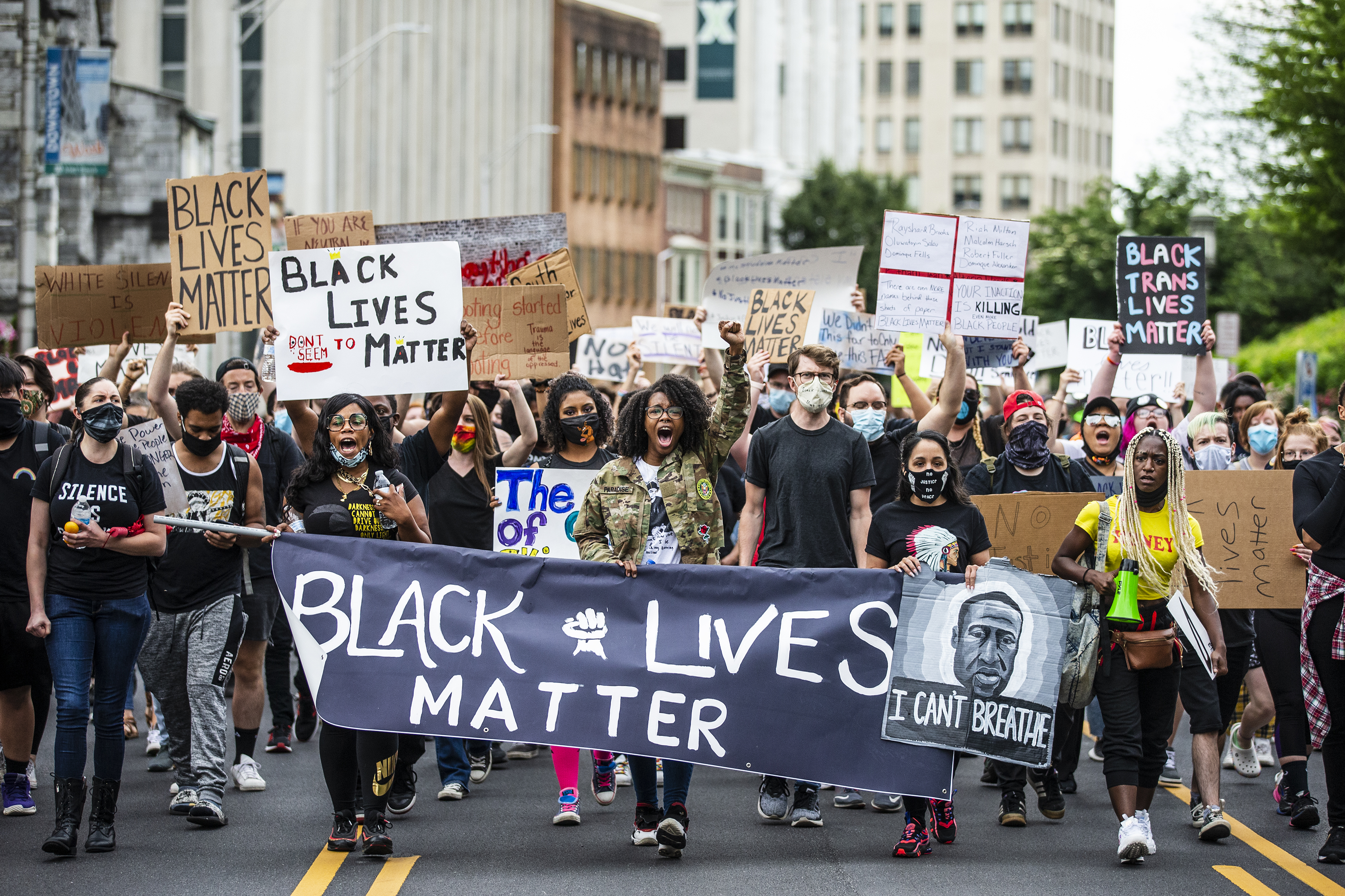 Church Erects 16-Foot Black Lives Matter Banner Amid Protests – NBC4  Washington