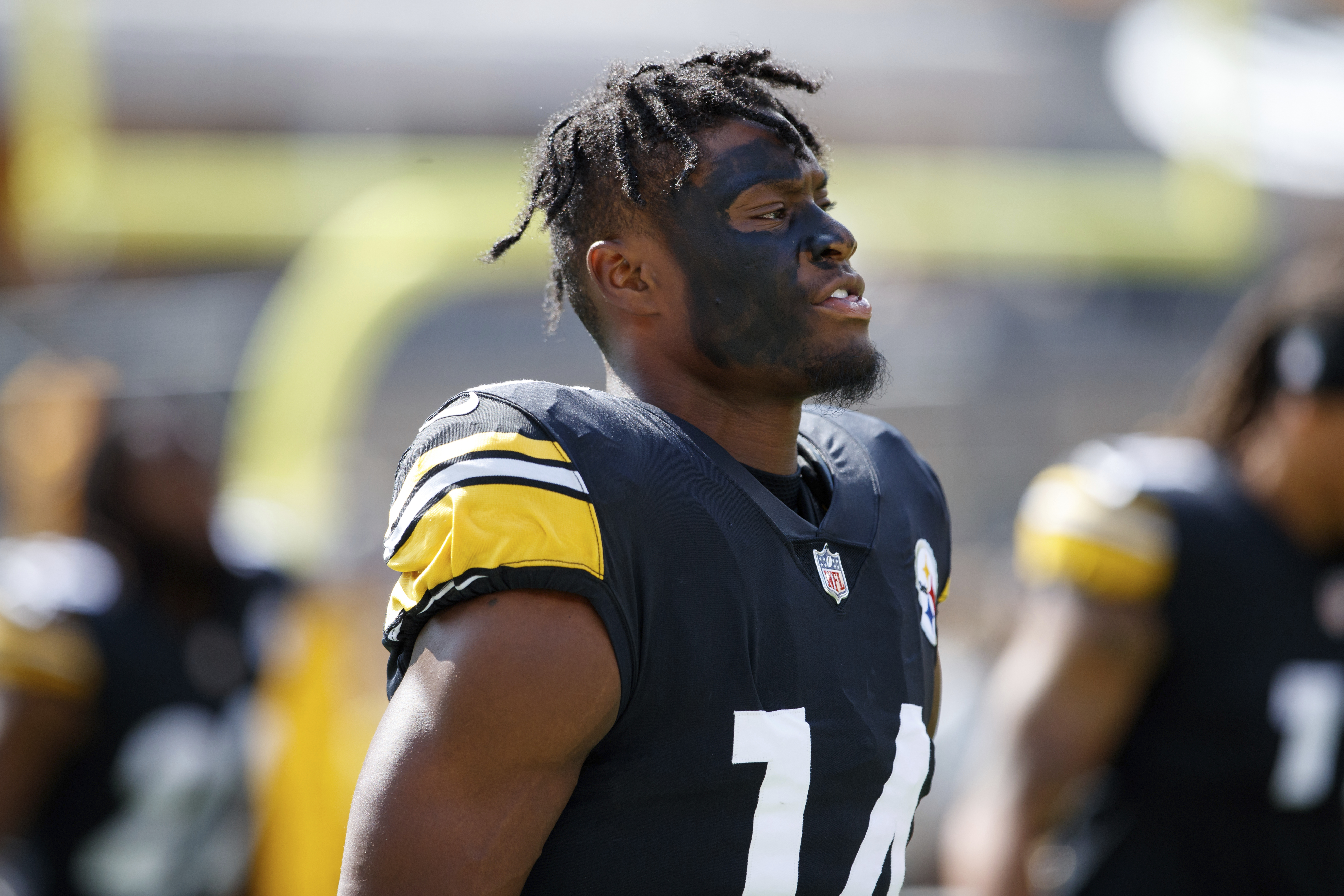 Pittsburgh Steelers wide receiver George Pickens (14) lines up