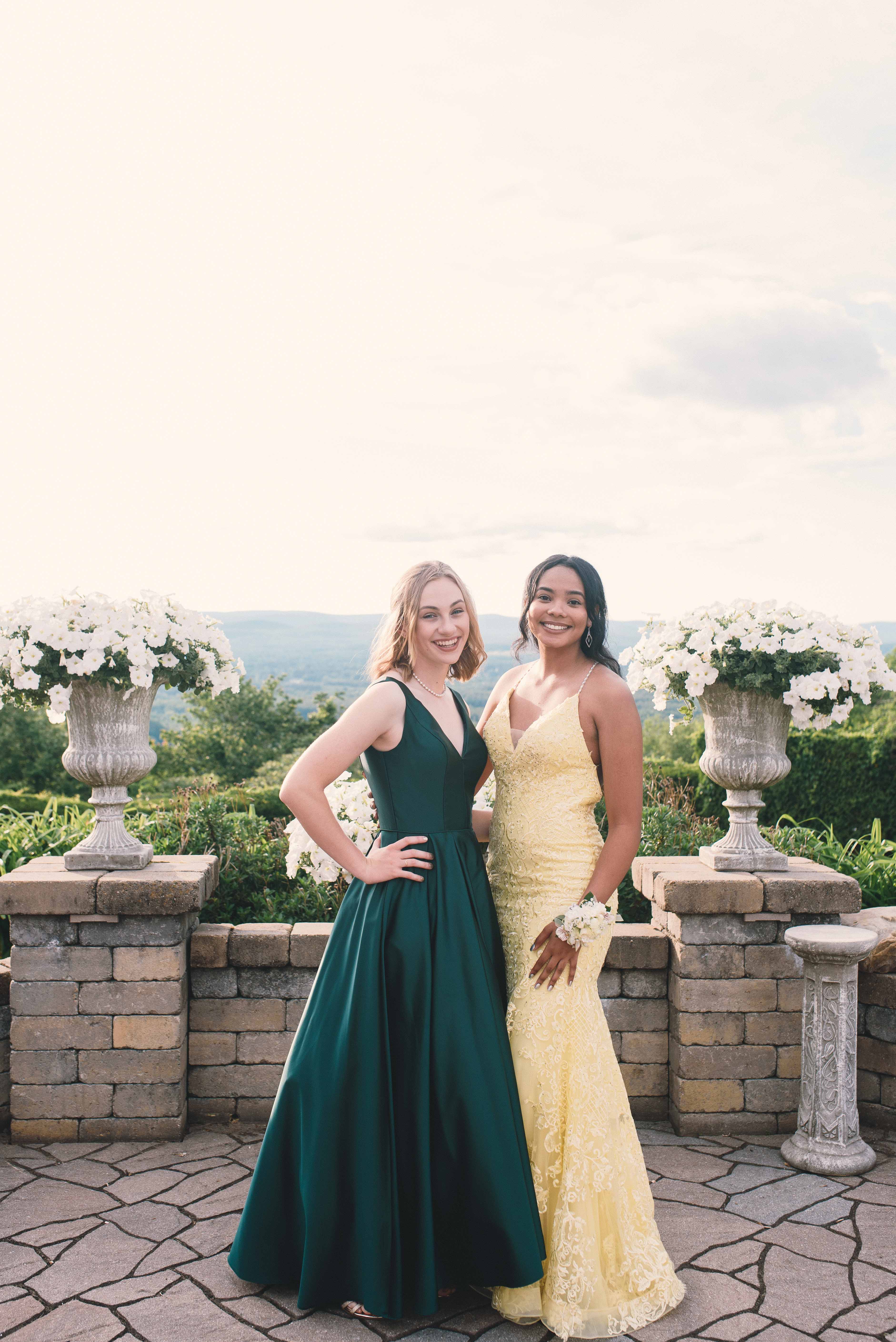 2021 Prom Photos: West Springfield High School Prom at the Log Cabin In ...