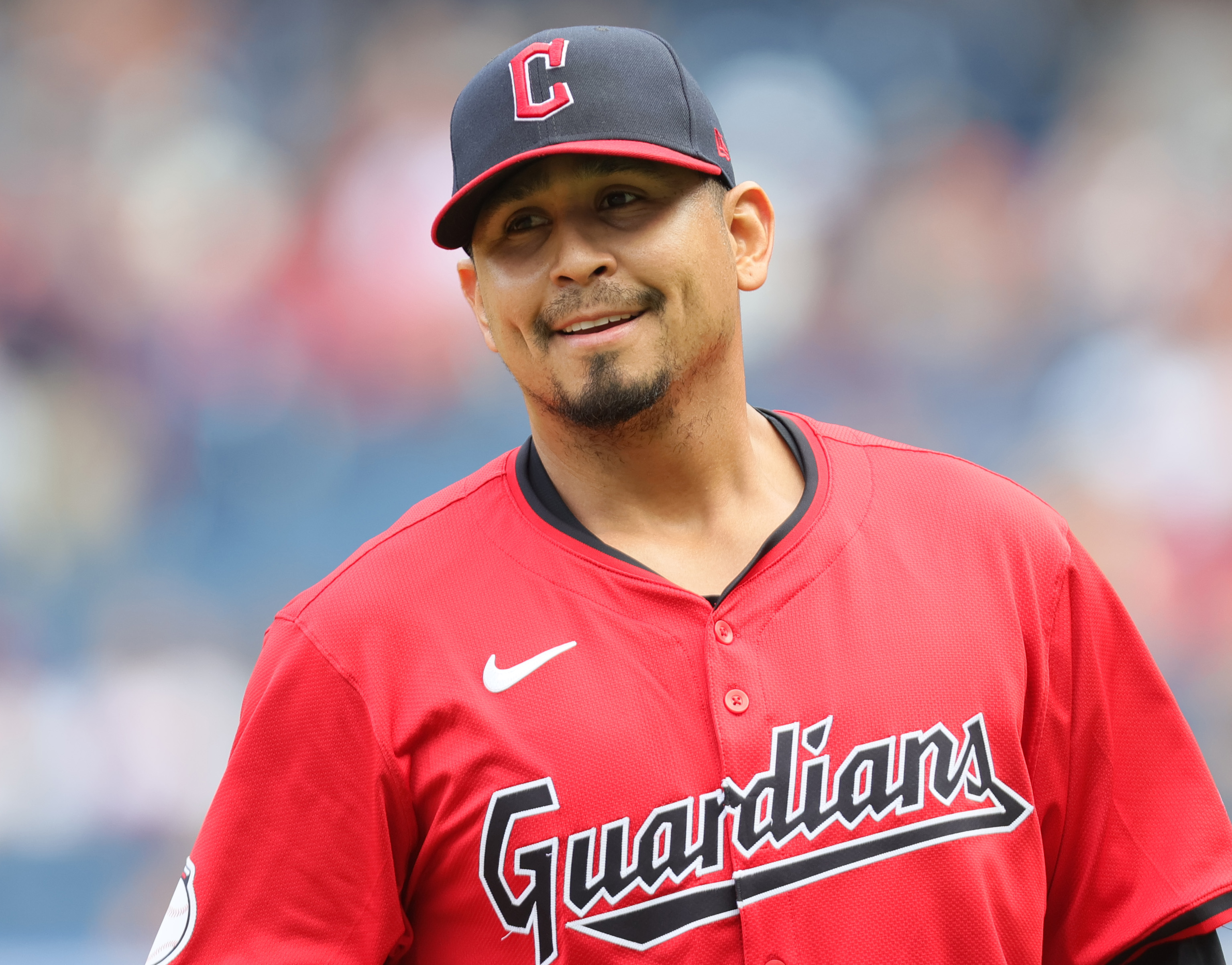 Indians star Francisco Lindor shaved his head after losing a bet , Descubra  o mundo das apostas online com www lobo888