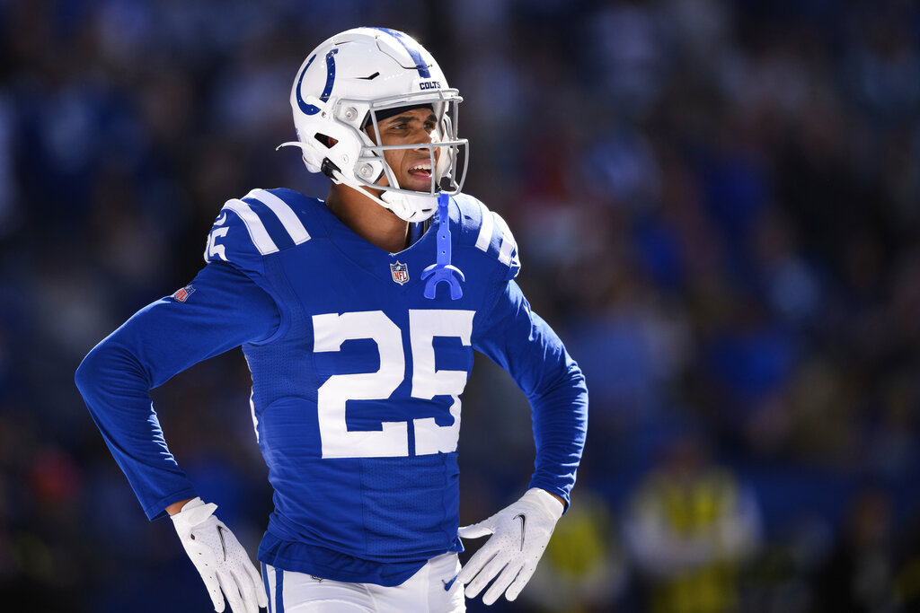 Father of Colts safety Rodney Thomas II 'allegedly shot a bald eagle'