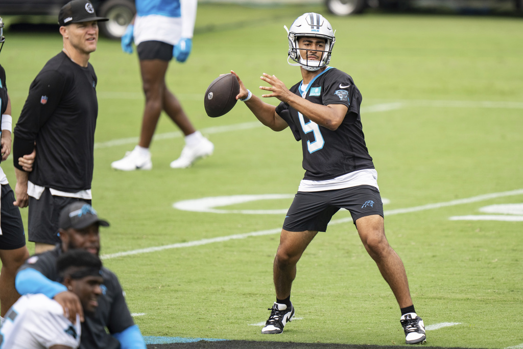 Carolina Panthers quarterback Bryce Young talks with head coach Frank Reich  during the NFL football team's rookie minicamp, Friday, May 12, 2023, in  Charlotte, N.C. (AP Photo/Chris Carlson Stock Photo - Alamy